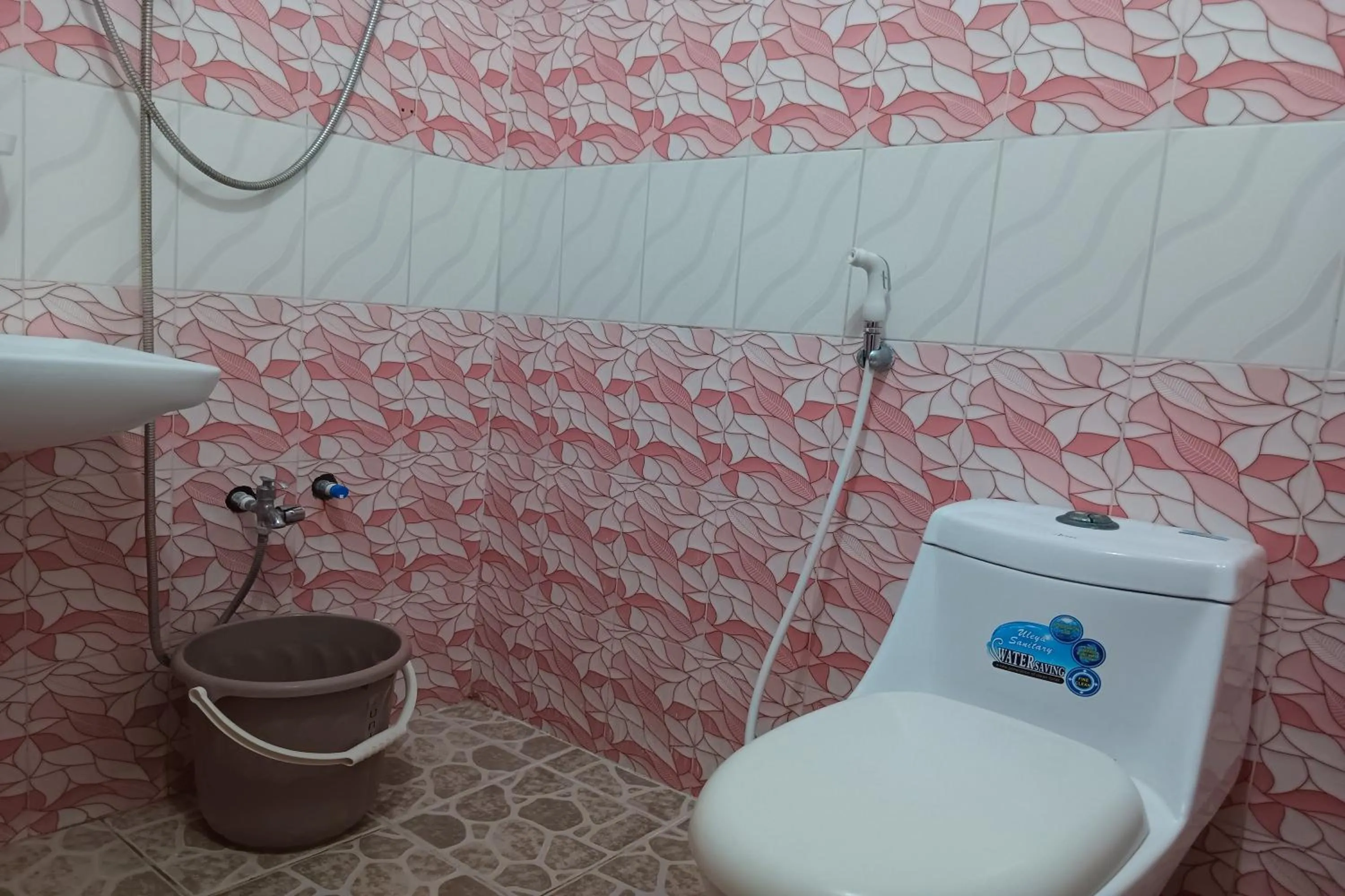 Bathroom in FNT Transient House near Hundred Islands