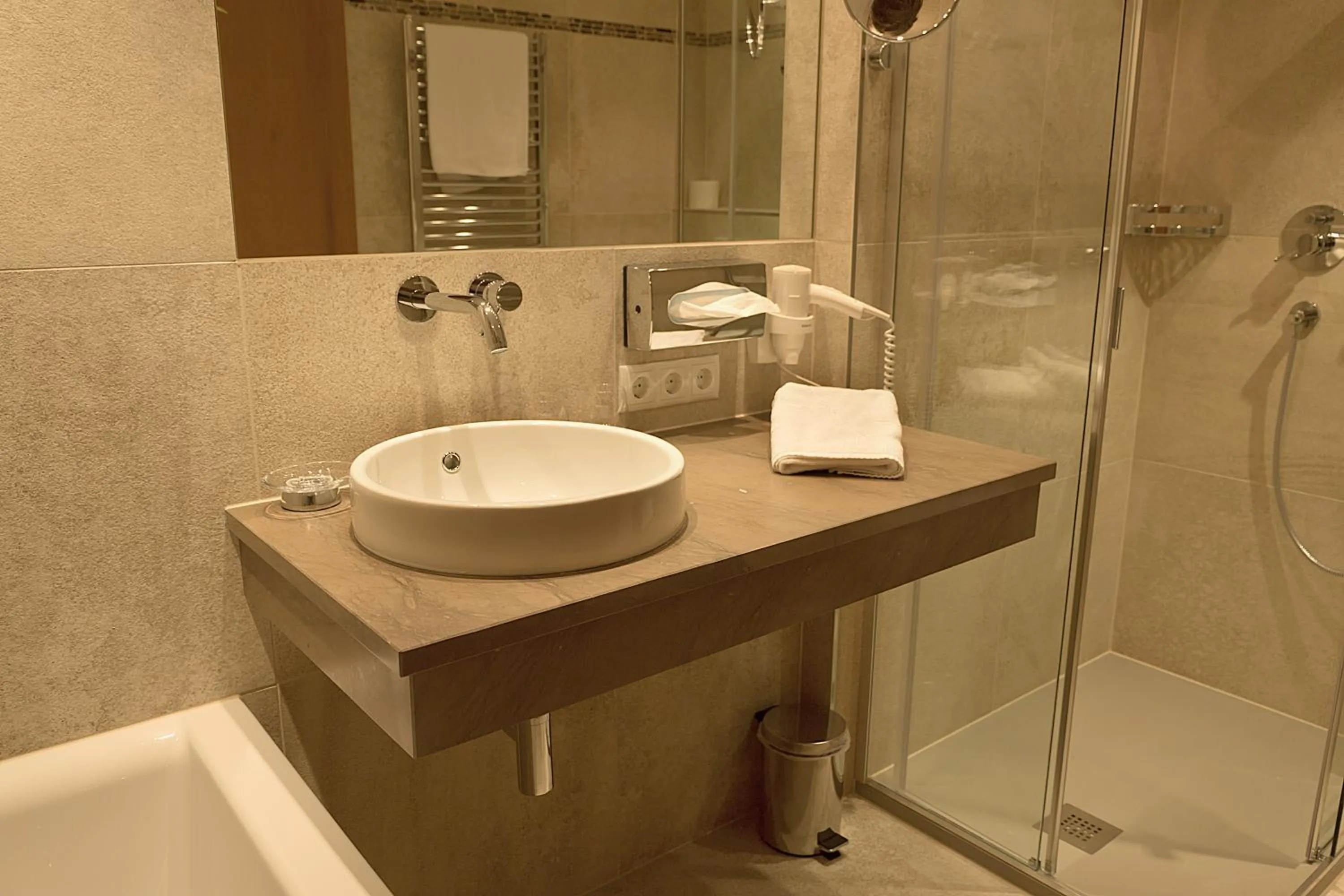 Bathroom in Hotel Lech & Residenz Chesa Rosa