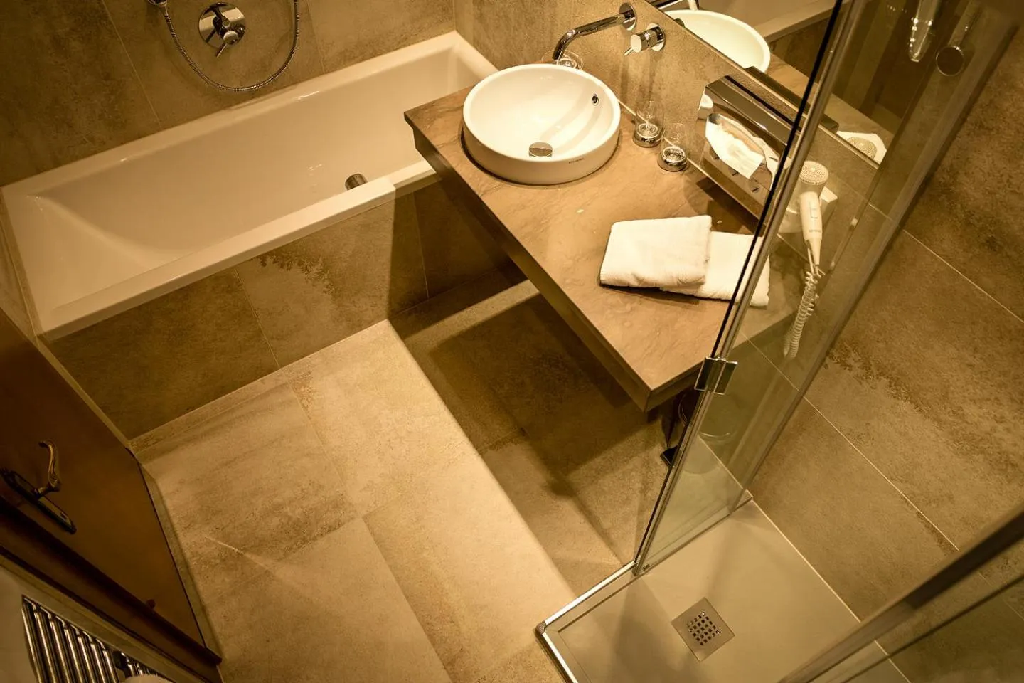 Bathroom in Hotel Lech & Residenz Chesa Rosa