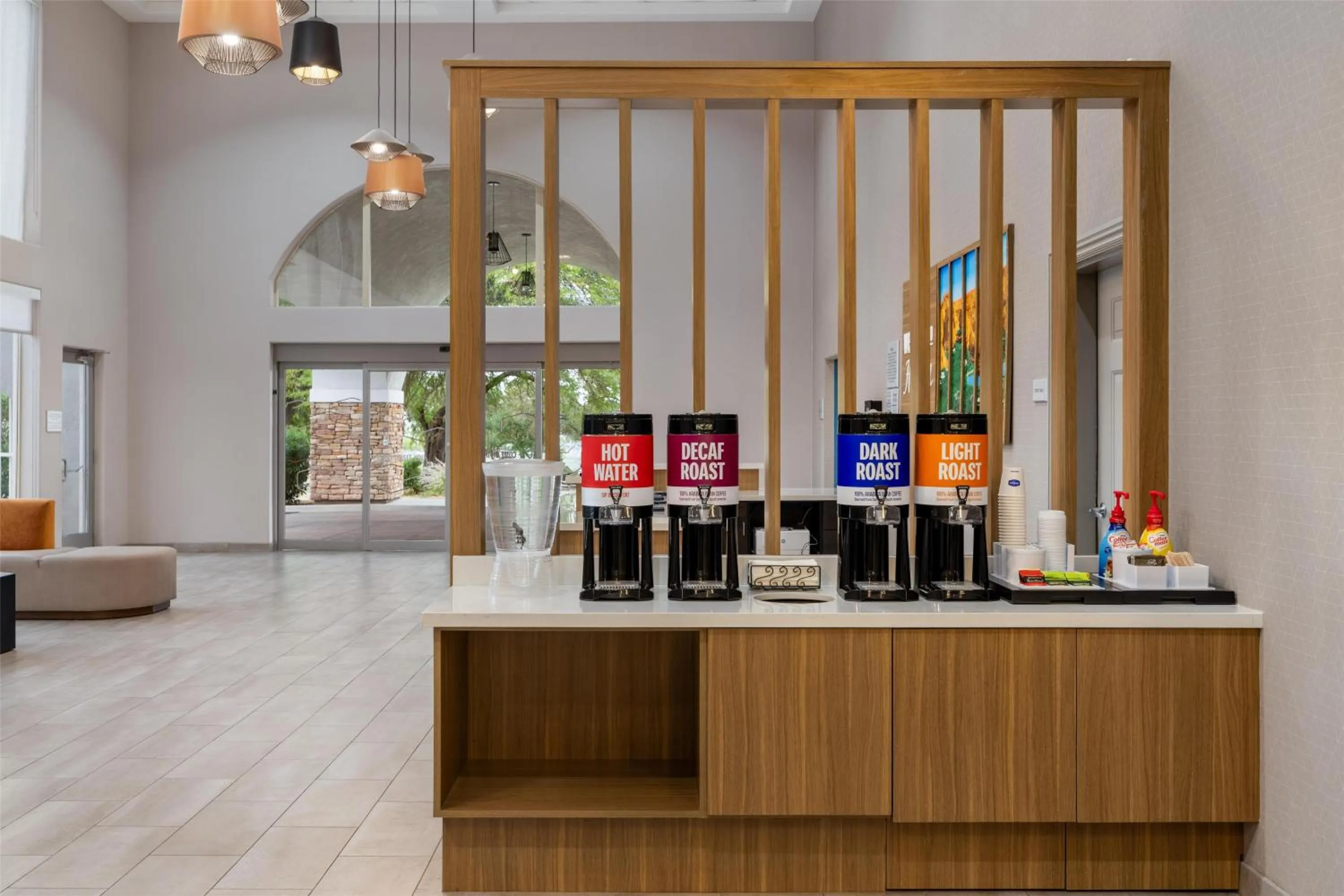 Dining area in Hampton Inn & Suites by Hilton Mesquite