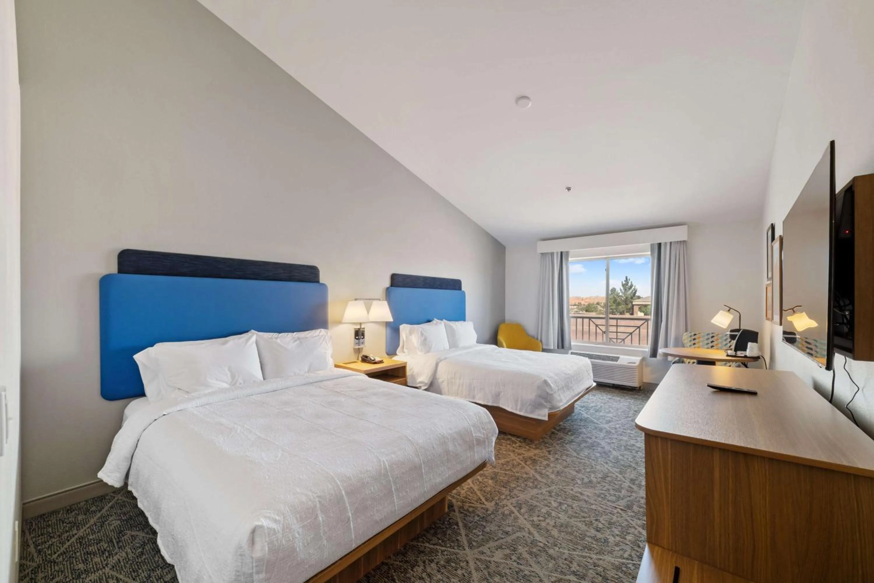 Bed in Holiday Inn Express & Suites Mesquite Nevada, an IHG Hotel