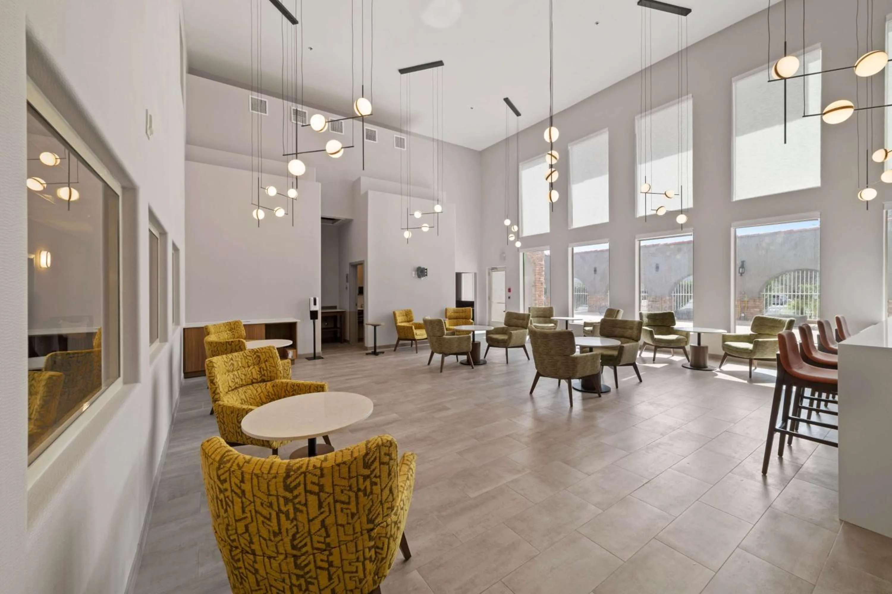 Dining area in Hampton Inn & Suites by Hilton Mesquite