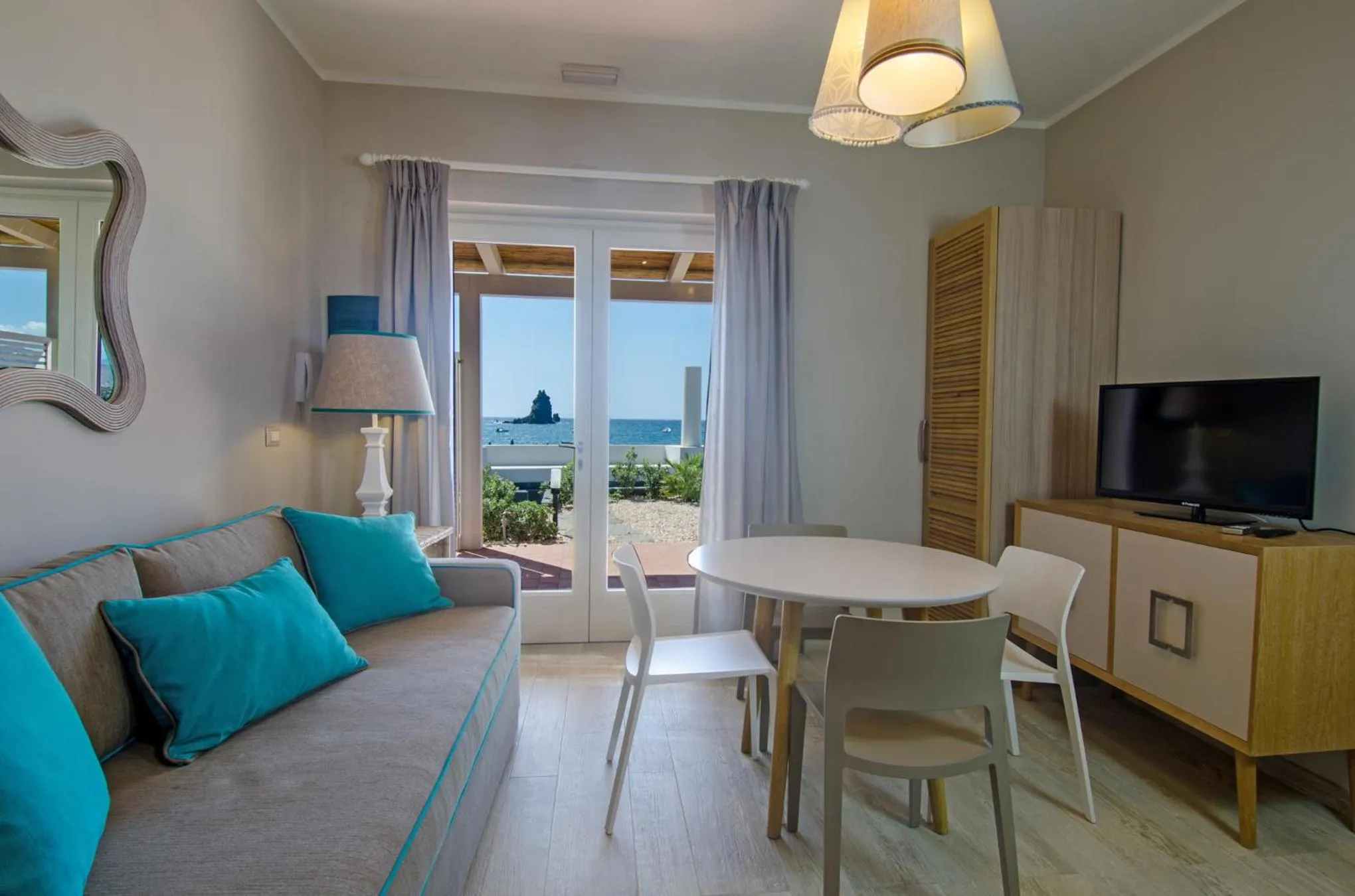 Living room in Les Sables Noirs & Spa