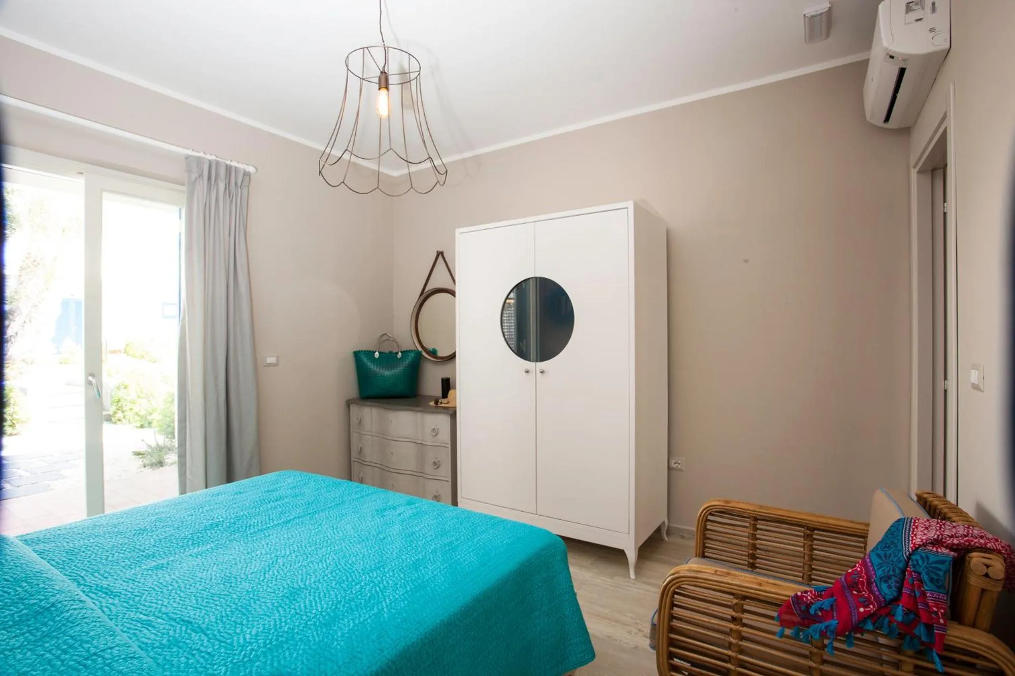 Photo of the whole room, Bed in Les Sables Noirs & Spa