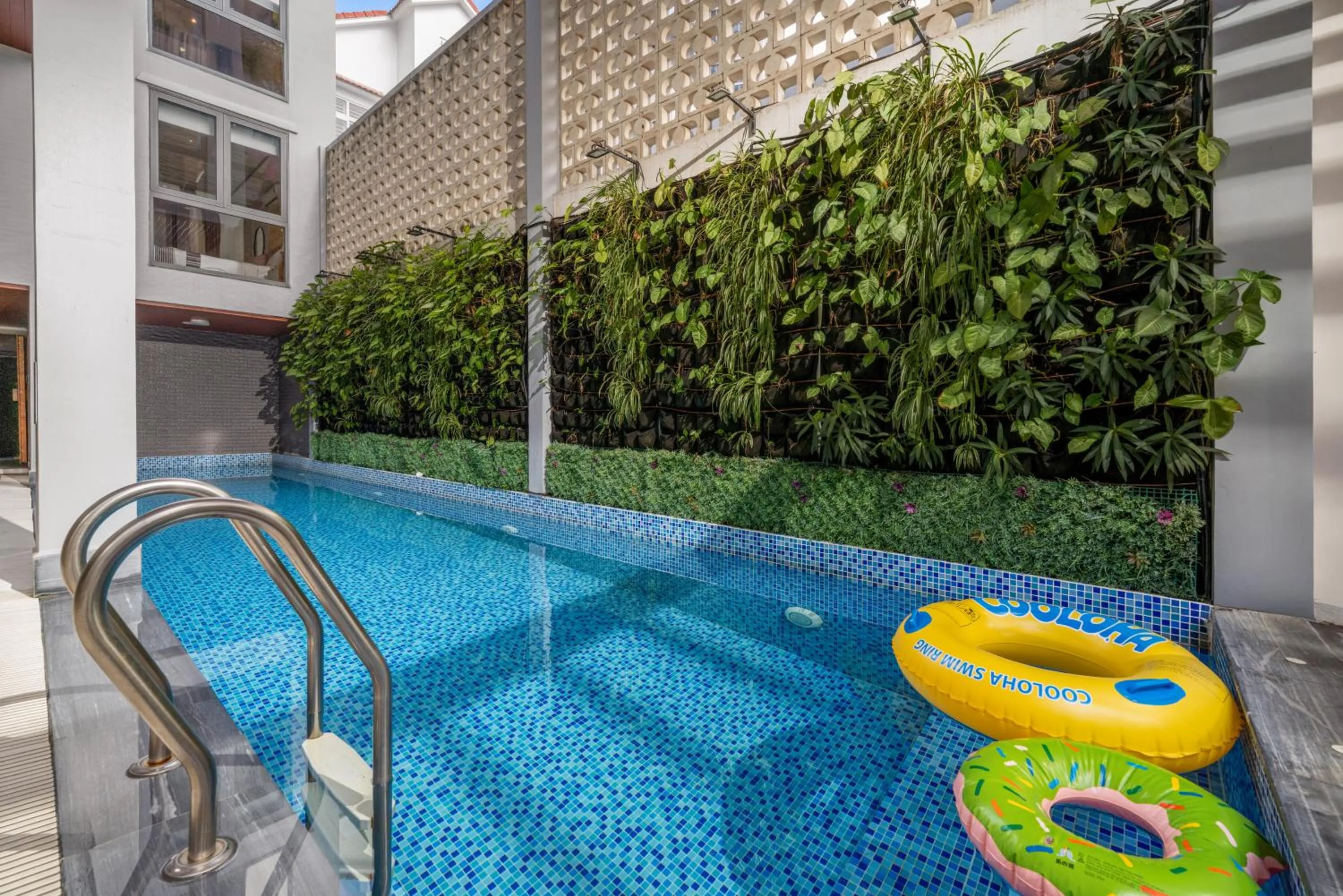 Suite with Balcony in Sanayen Villa & Residences - Pool and Close Beach