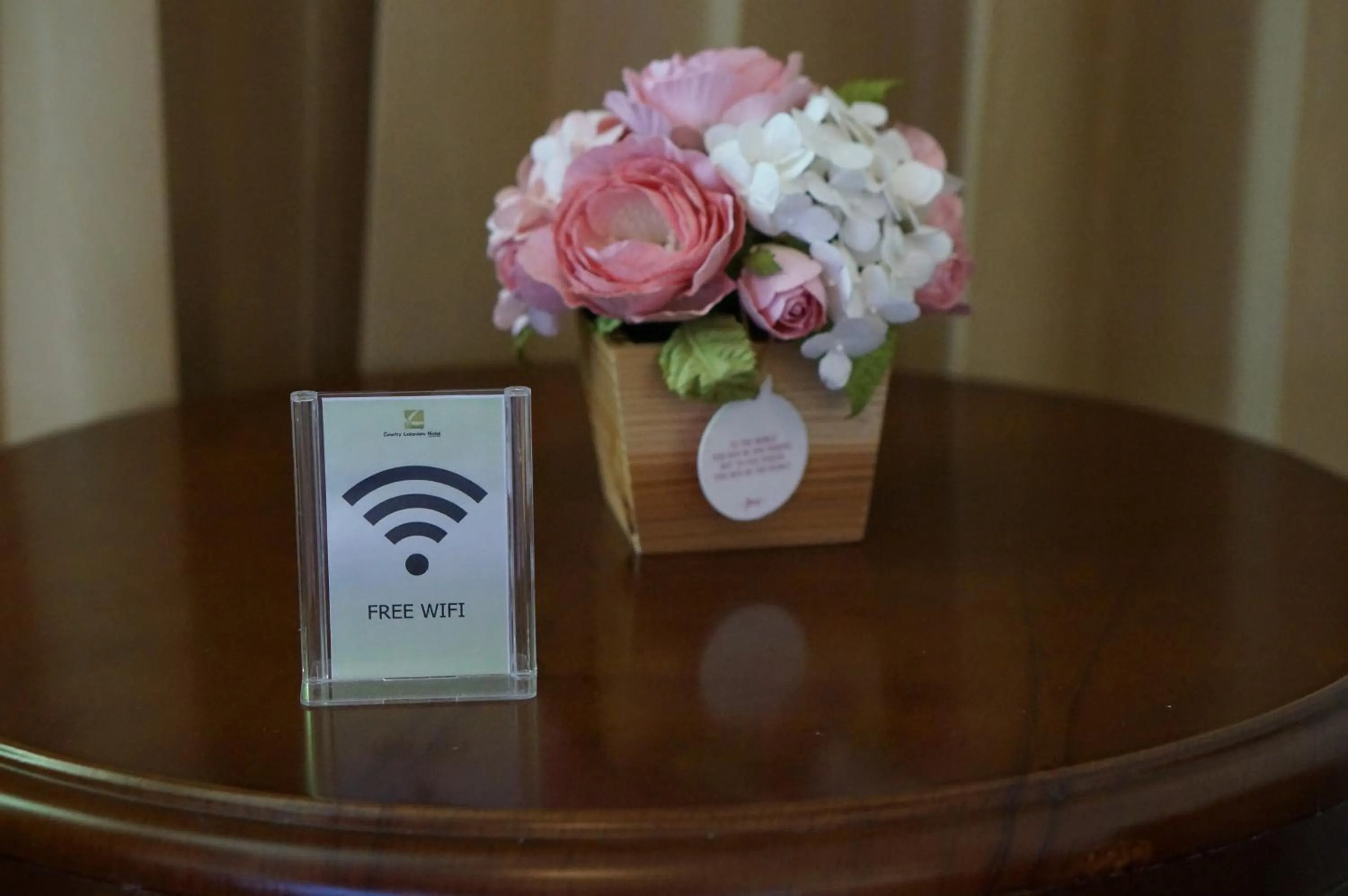 Country Lake View Hotel