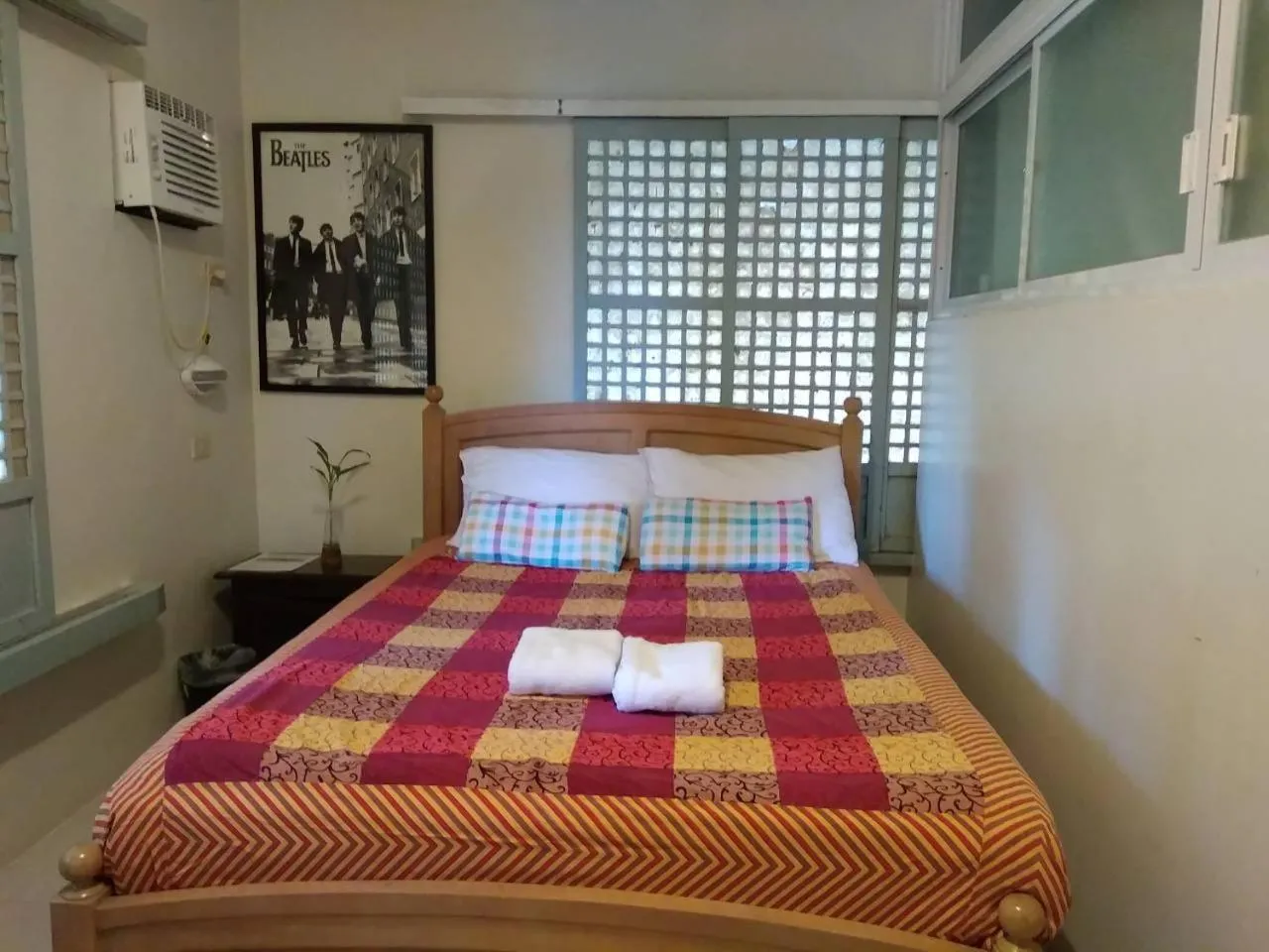 Bed in The Duyan House at Sinagtala Resort