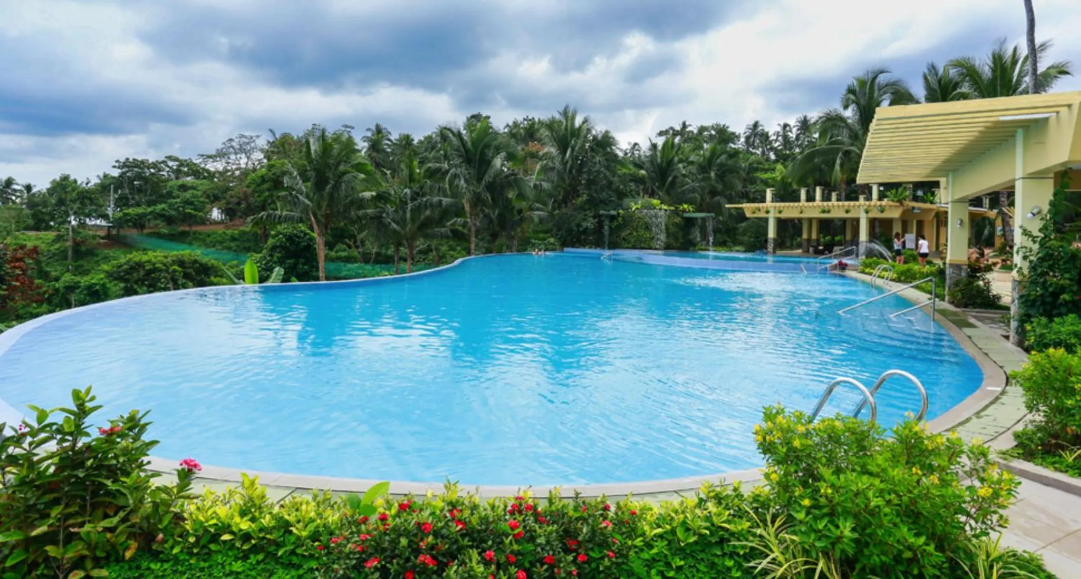 Swimming pool in The Duyan House at Sinagtala Resort