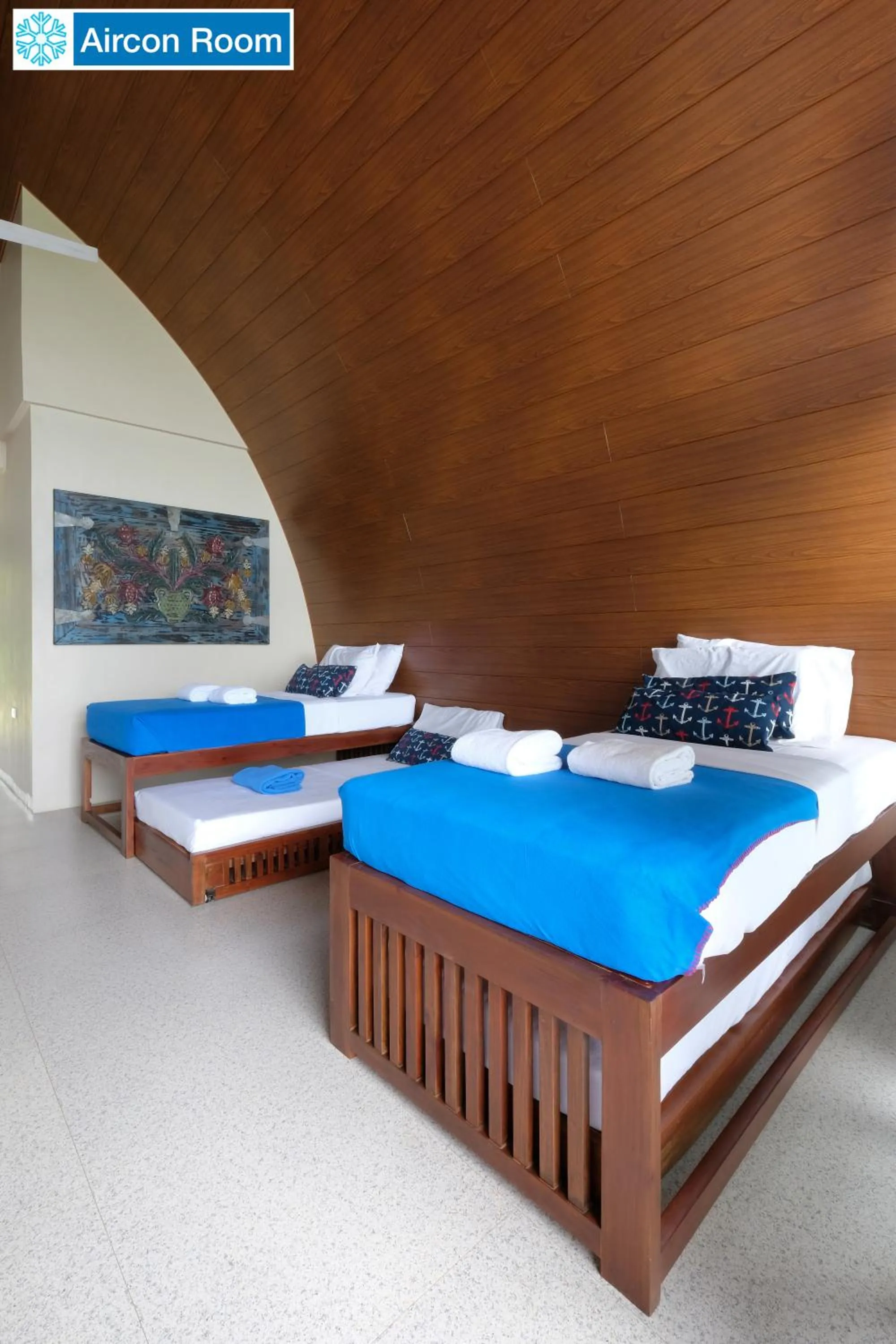 Bed in The Duyan House at Sinagtala Resort