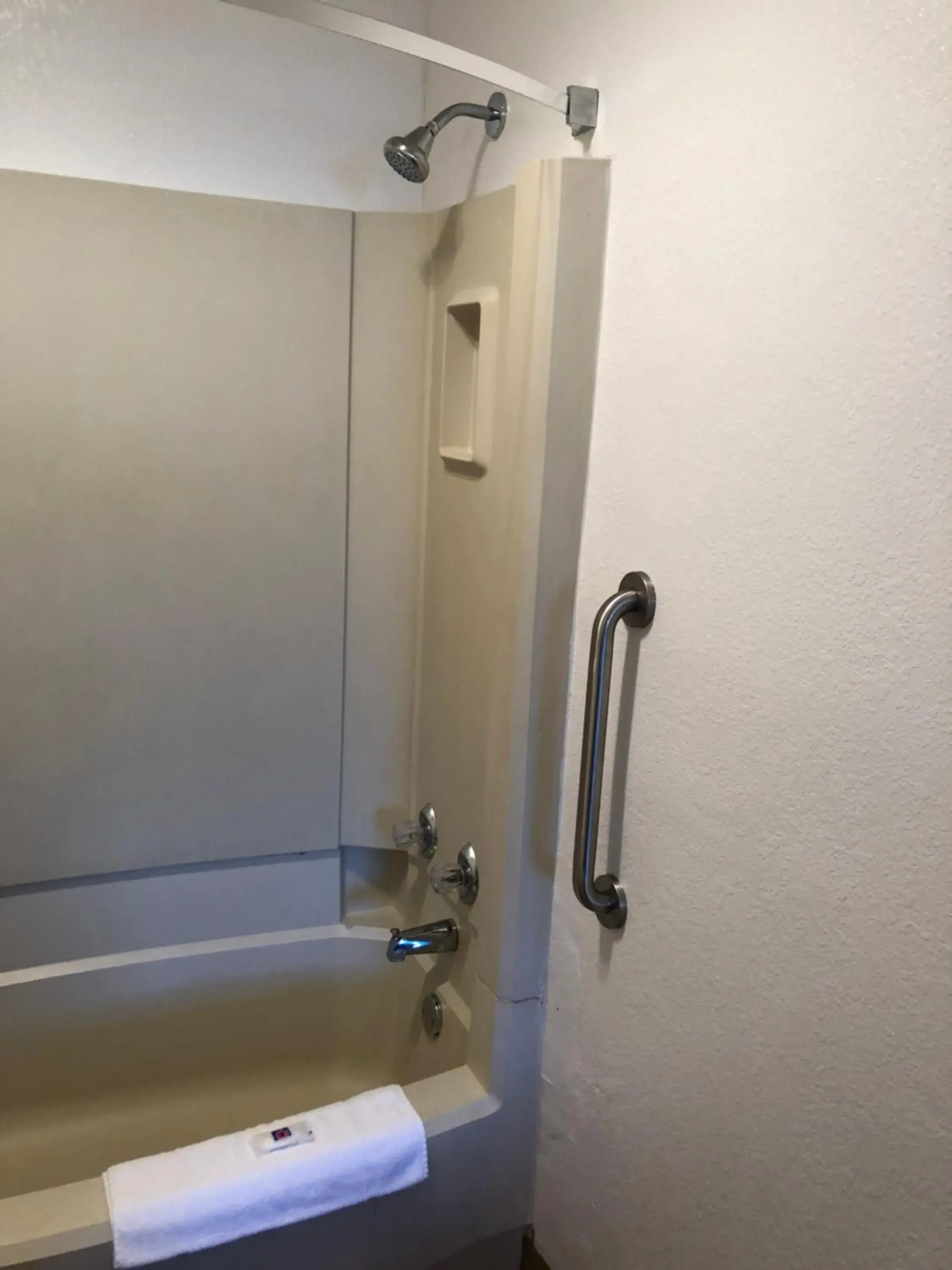 Bathroom in Motel 6-La Crosse, WI Bathroom in Motel 6-La Crosse, WI