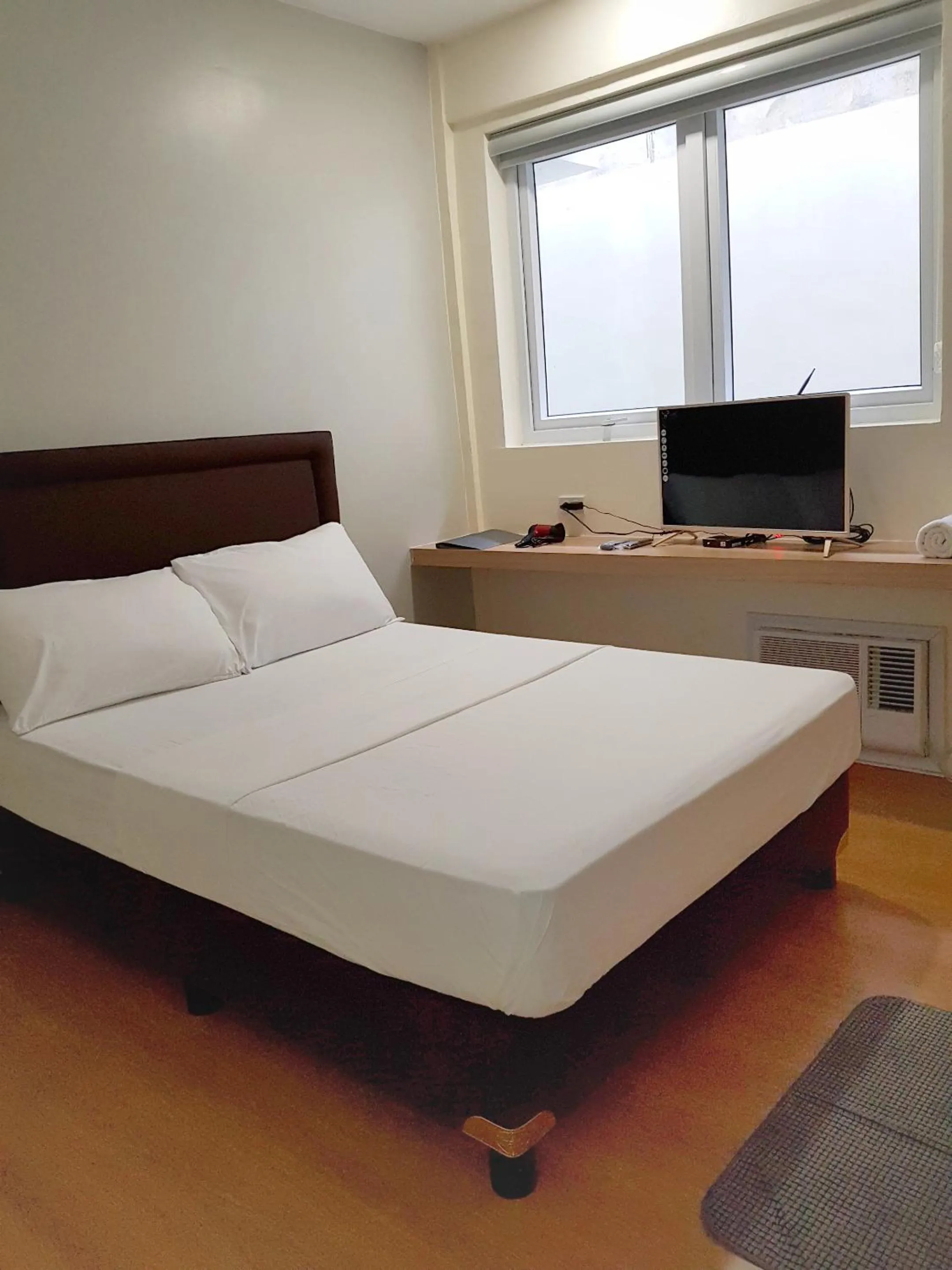 Bed in The Leaf House