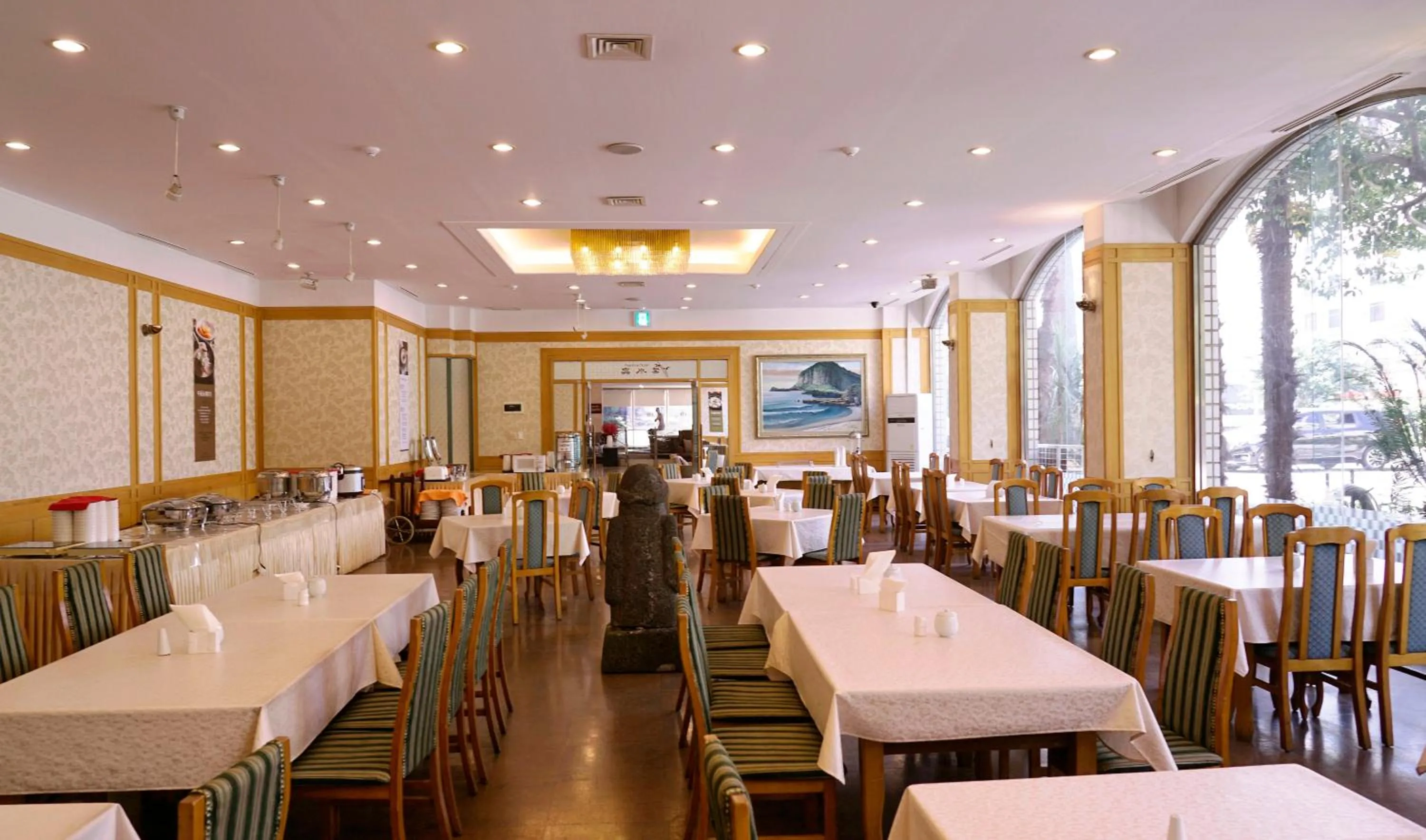 Restaurant/places to eat in Pearl Hotel Jeju