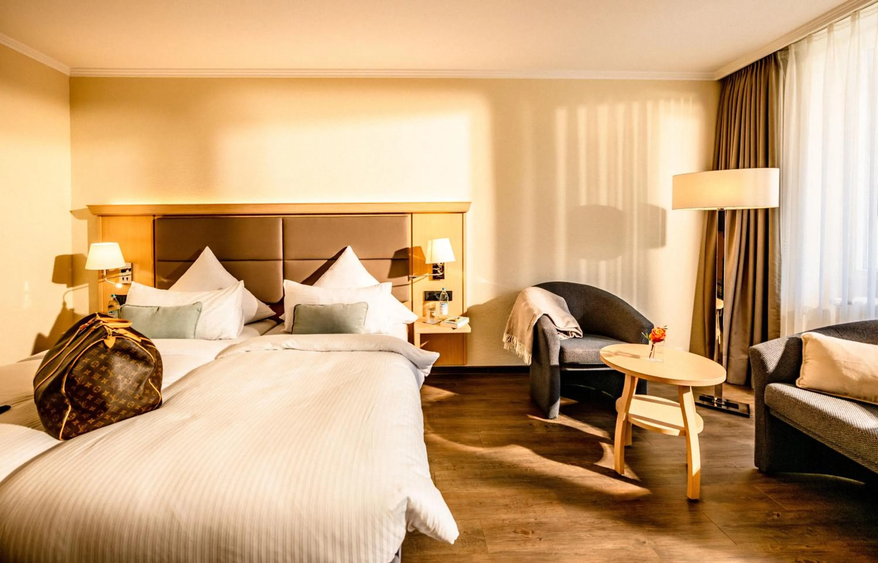 Photo of the whole room, Bed in Eibsee Hotel