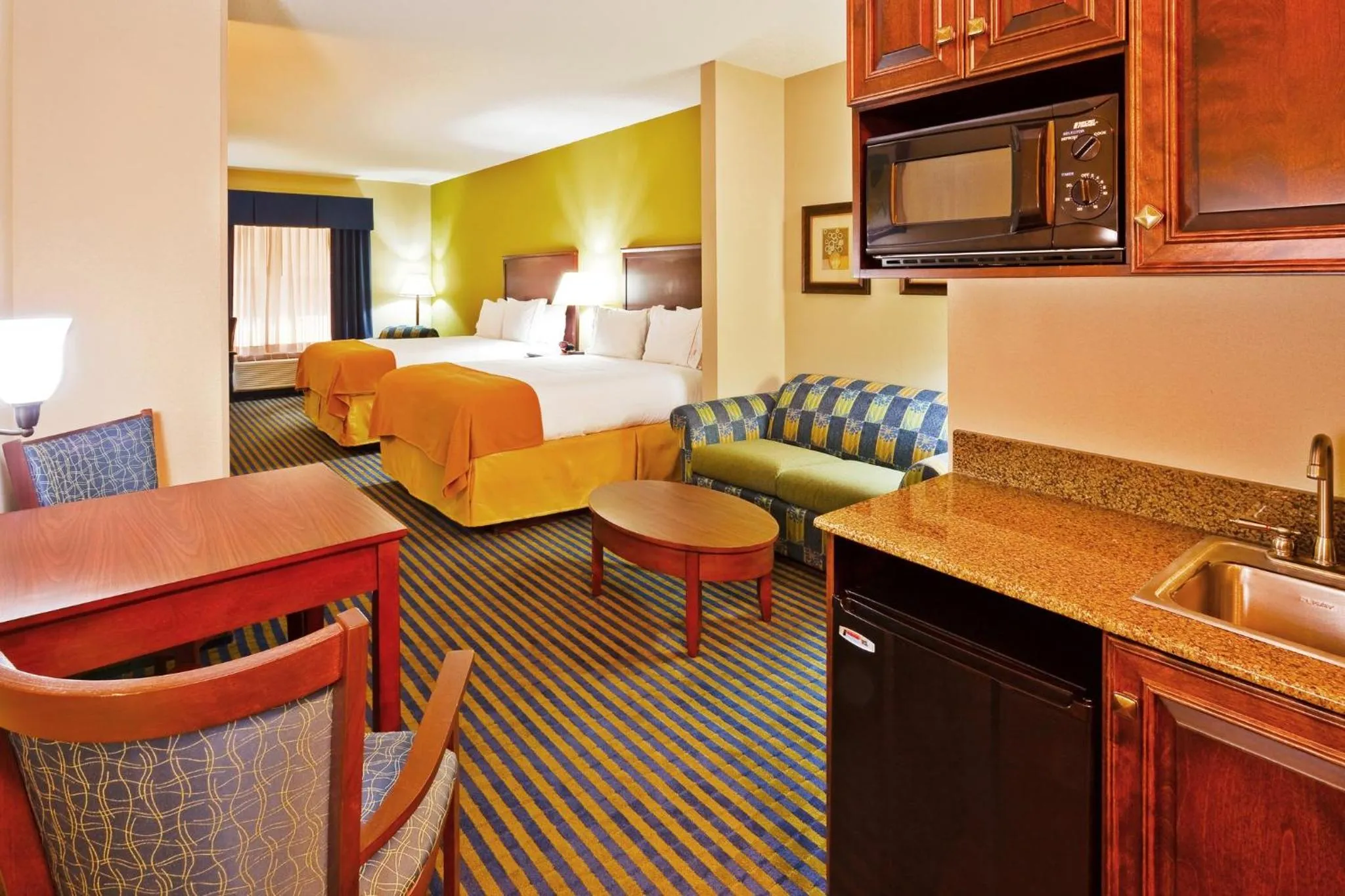 Bedroom, Bed in Holiday Inn Express Hotel & Suites Ooltewah Springs - Chattanooga by IHG