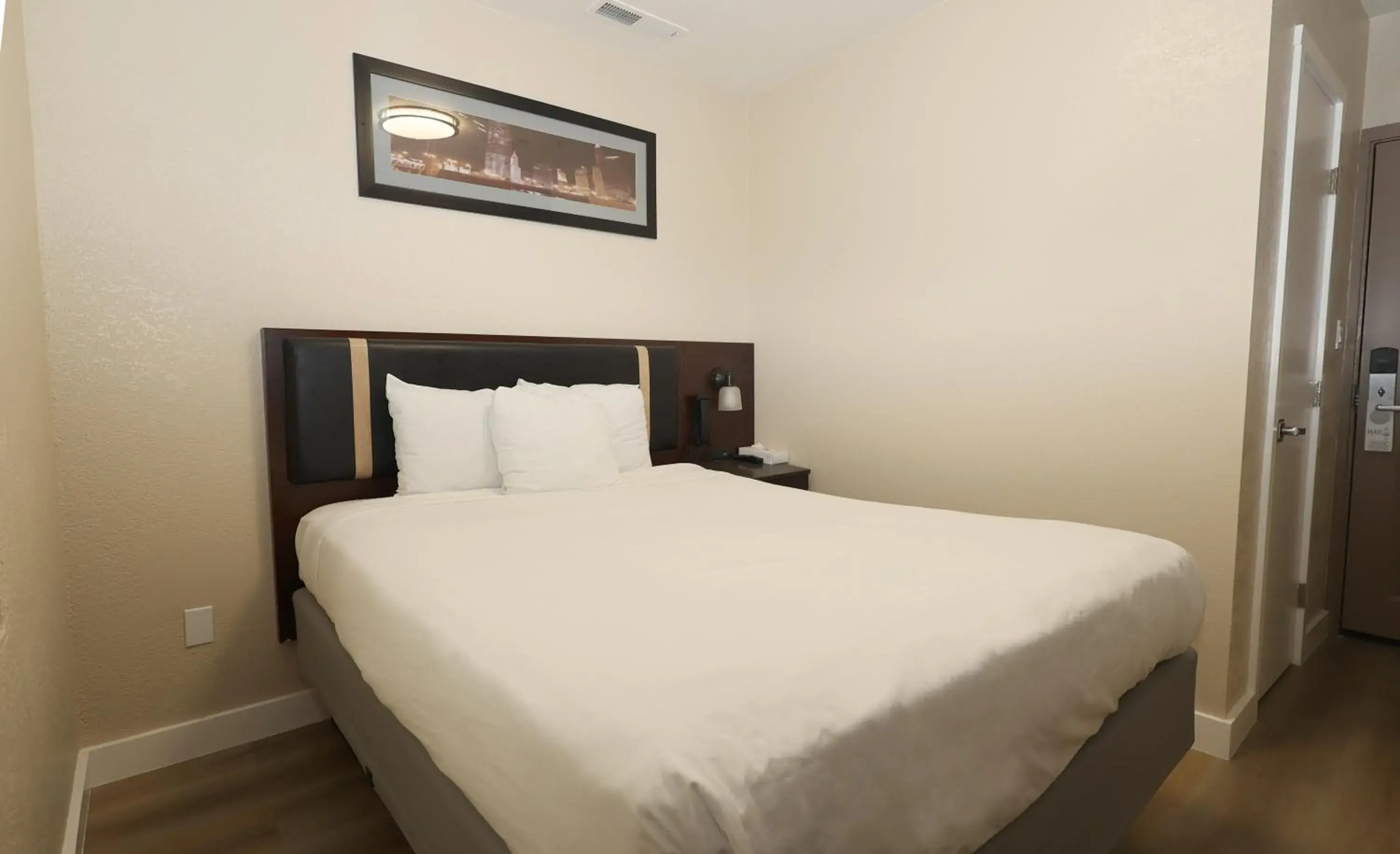 Bed in Casa Loma Hotel Bed in Casa Loma Hotel