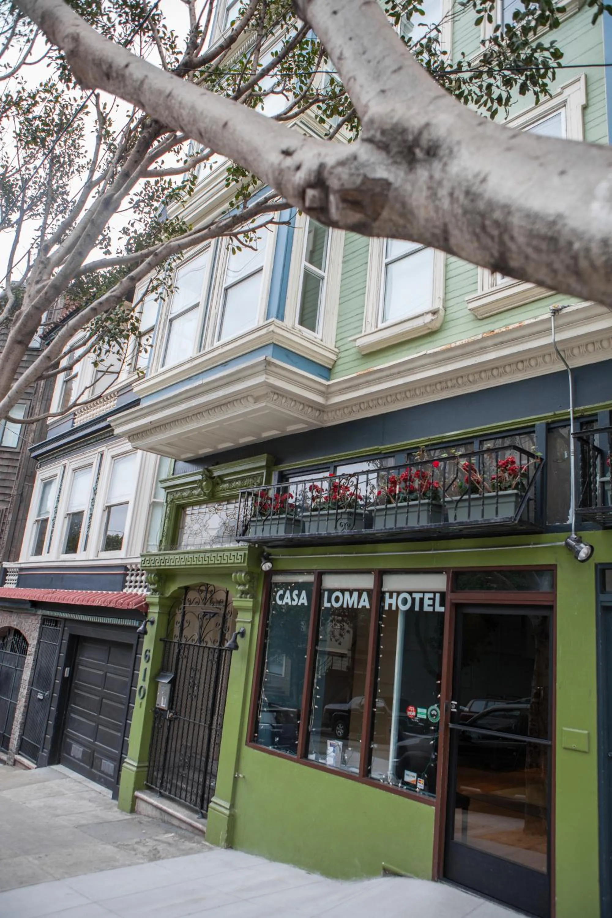 Facade/entrance in Casa Loma Hotel