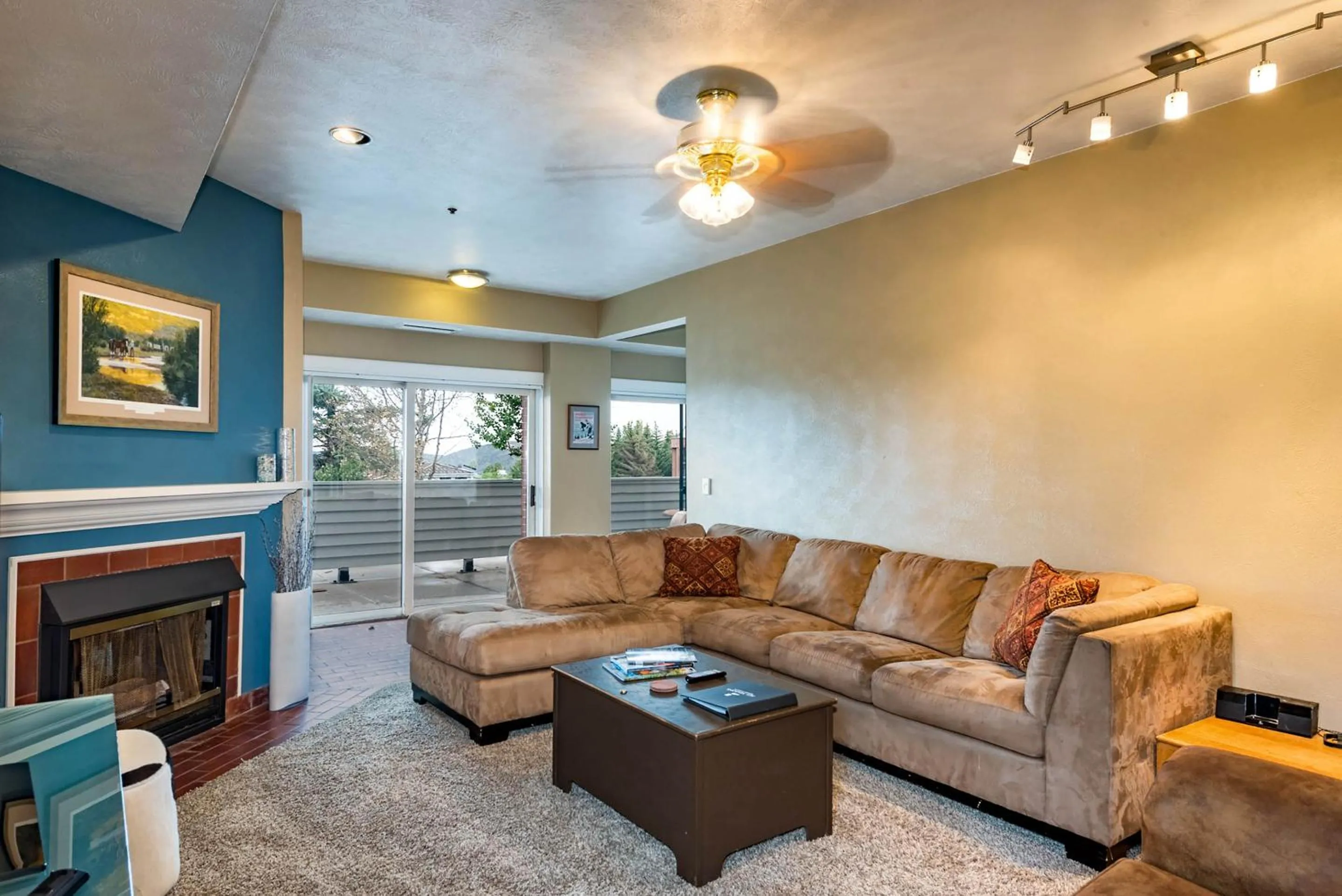 Living room in The Lodge at the Mountain Village by All Seasons Resort Lodging