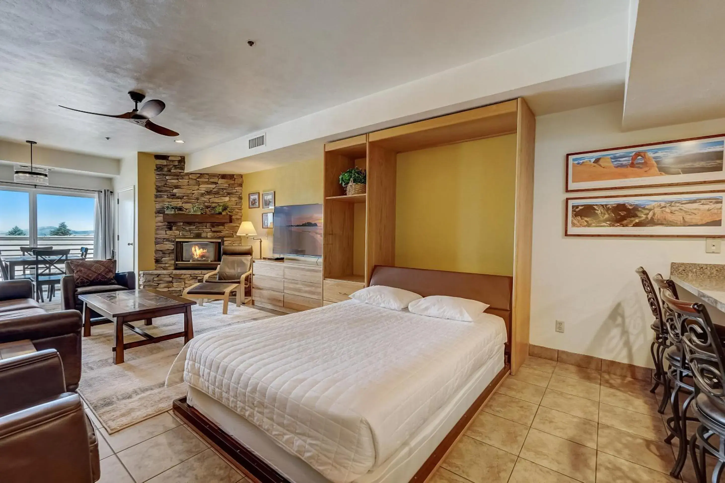 Living room, Bed in The Lodge at the Mountain Village