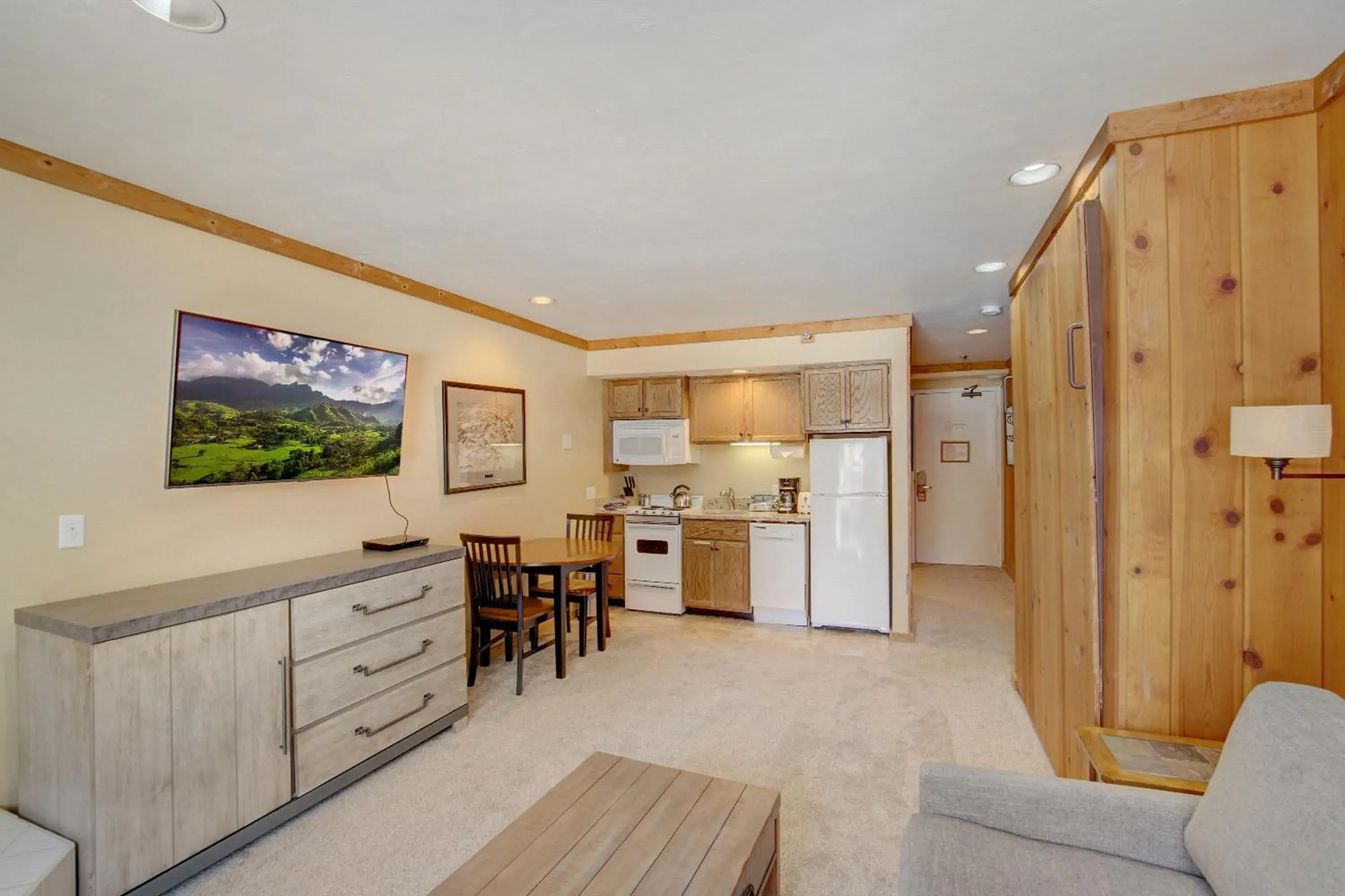 Kitchen or kitchenette, Kitchen/Kitchenette in The Lodge at the Mountain Village