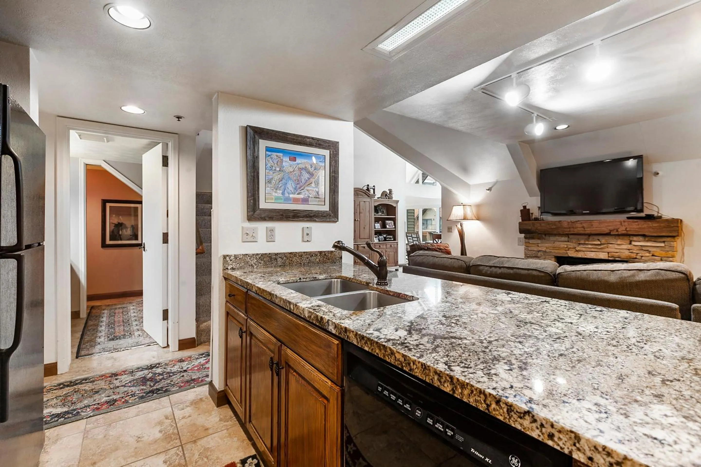 kitchen in The Lodge at the Mountain Village by All Seasons Resort Lodging