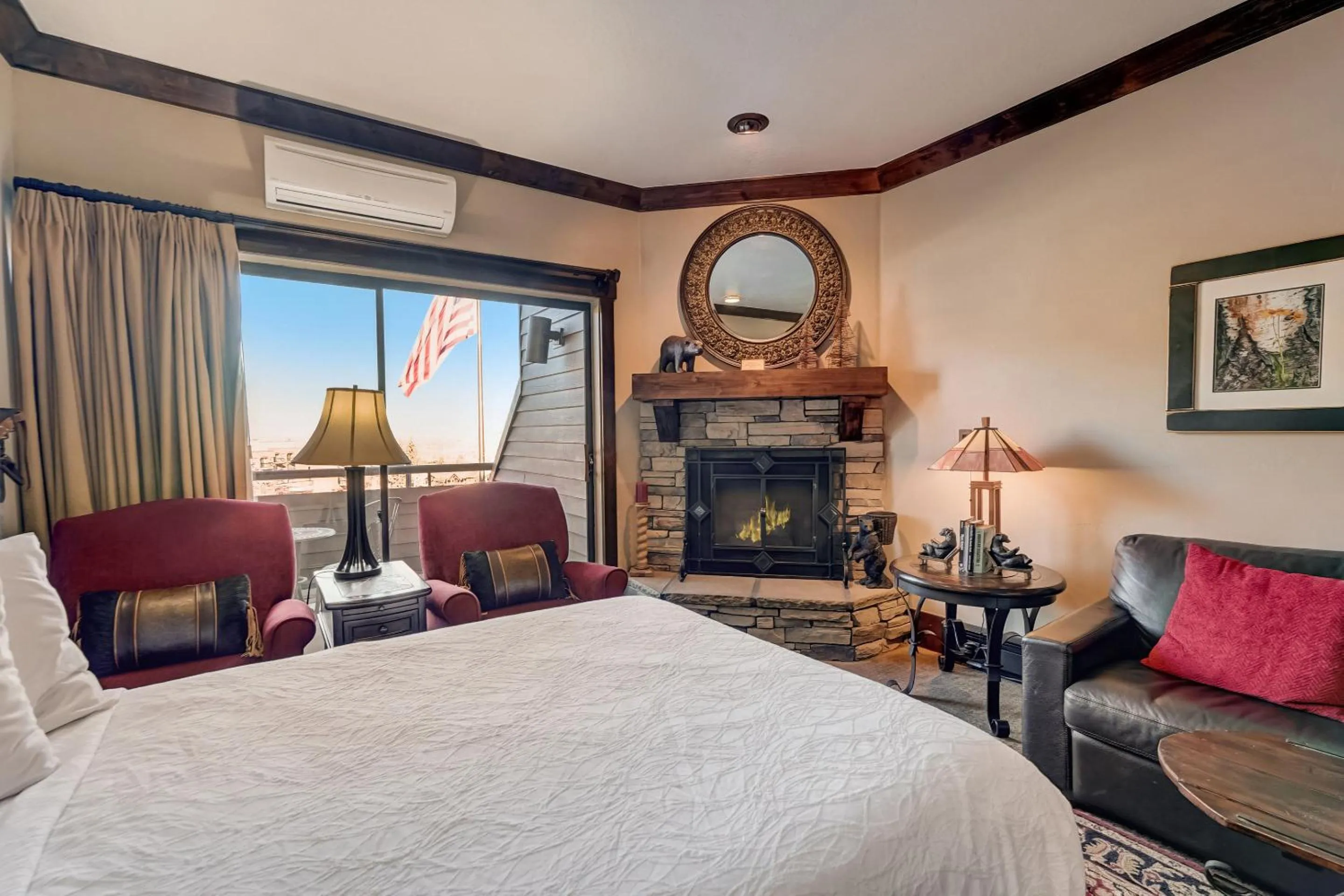 Living room, Bed in The Lodge at the Mountain Village by All Seasons Resort Lodging