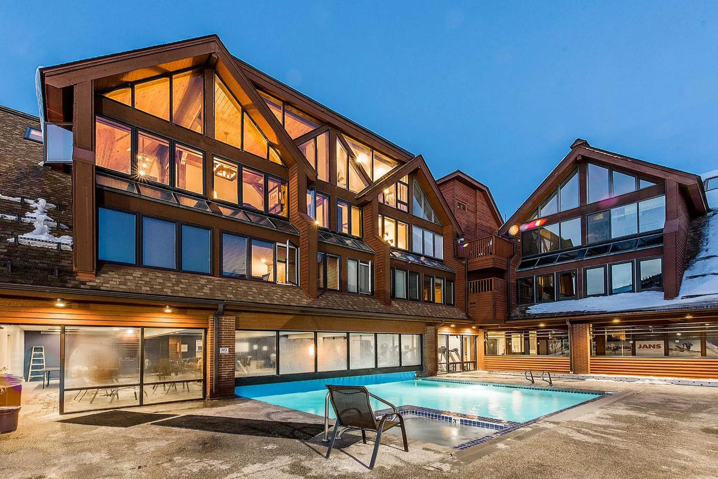 Swimming pool, Property Building in The Lodge at the Mountain Village