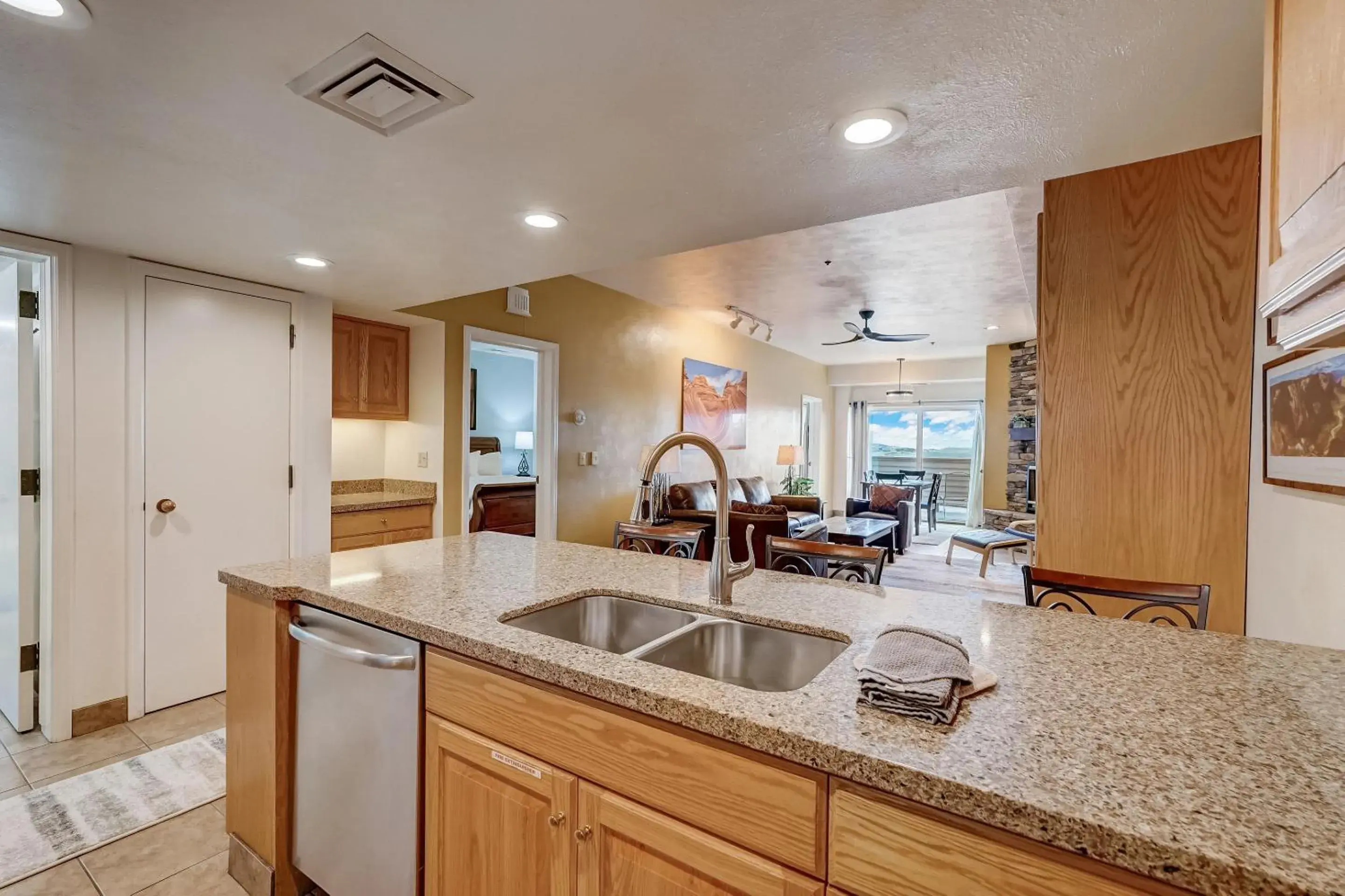 Kitchen or kitchenette, Kitchen/Kitchenette in The Lodge at the Mountain Village