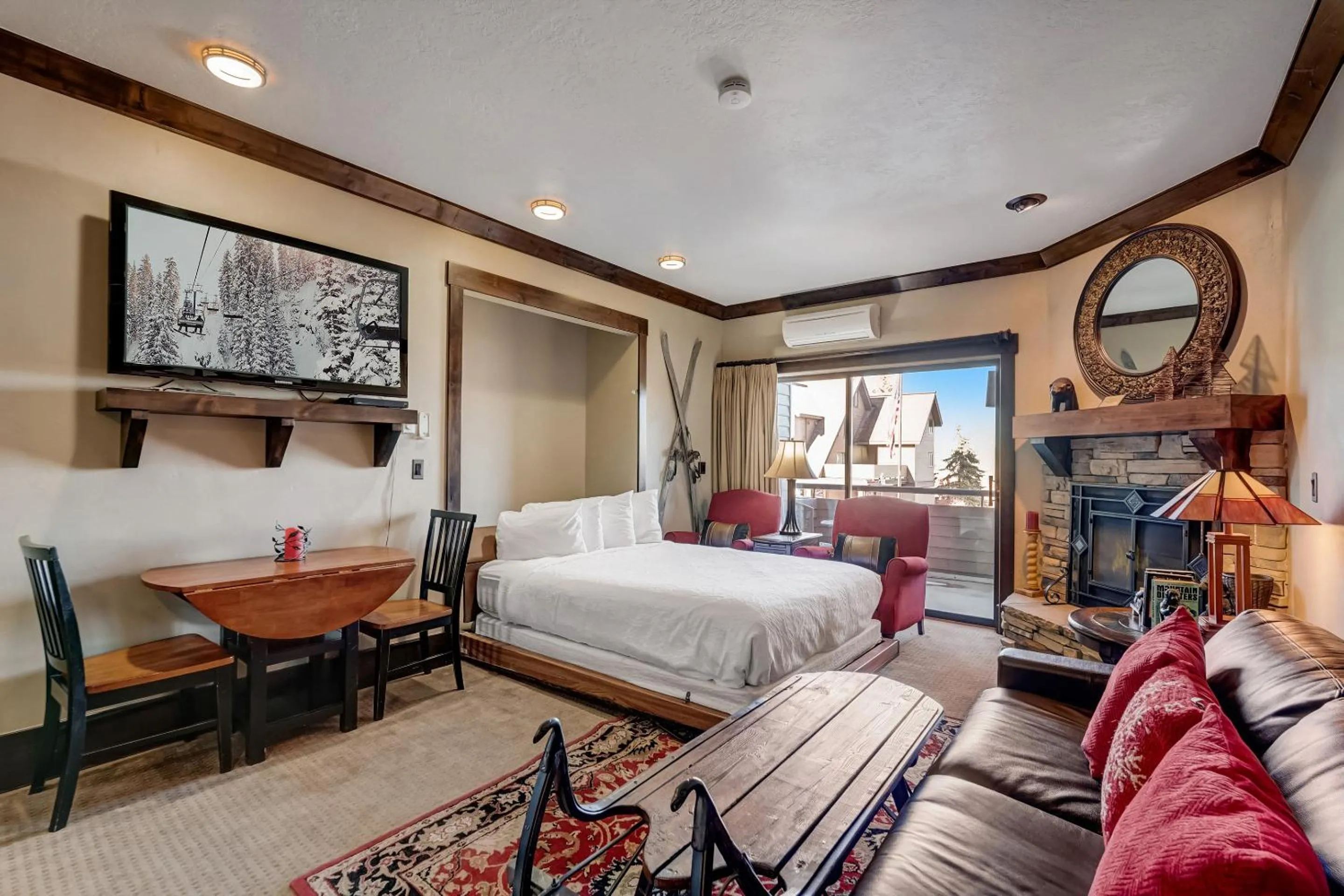 Bedroom, Bed in The Lodge at the Mountain Village by All Seasons Resort Lodging