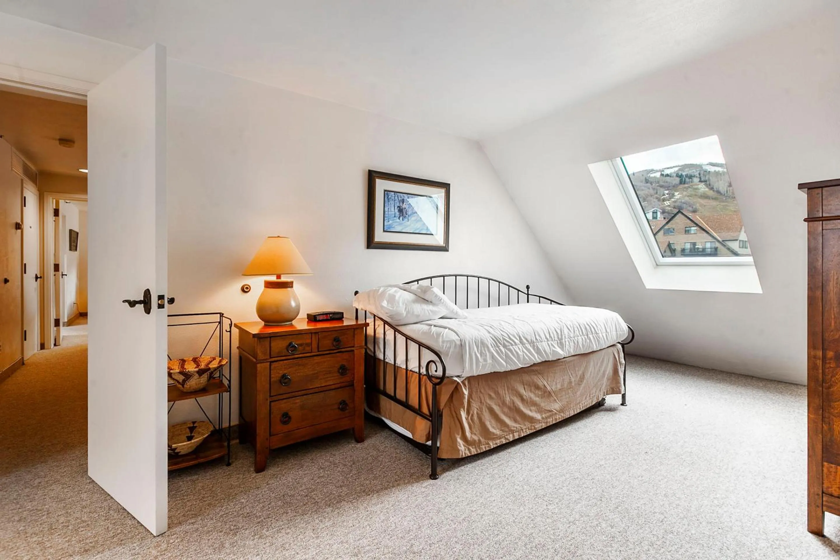 Bed in The Lodge at the Mountain Village by All Seasons Resort Lodging