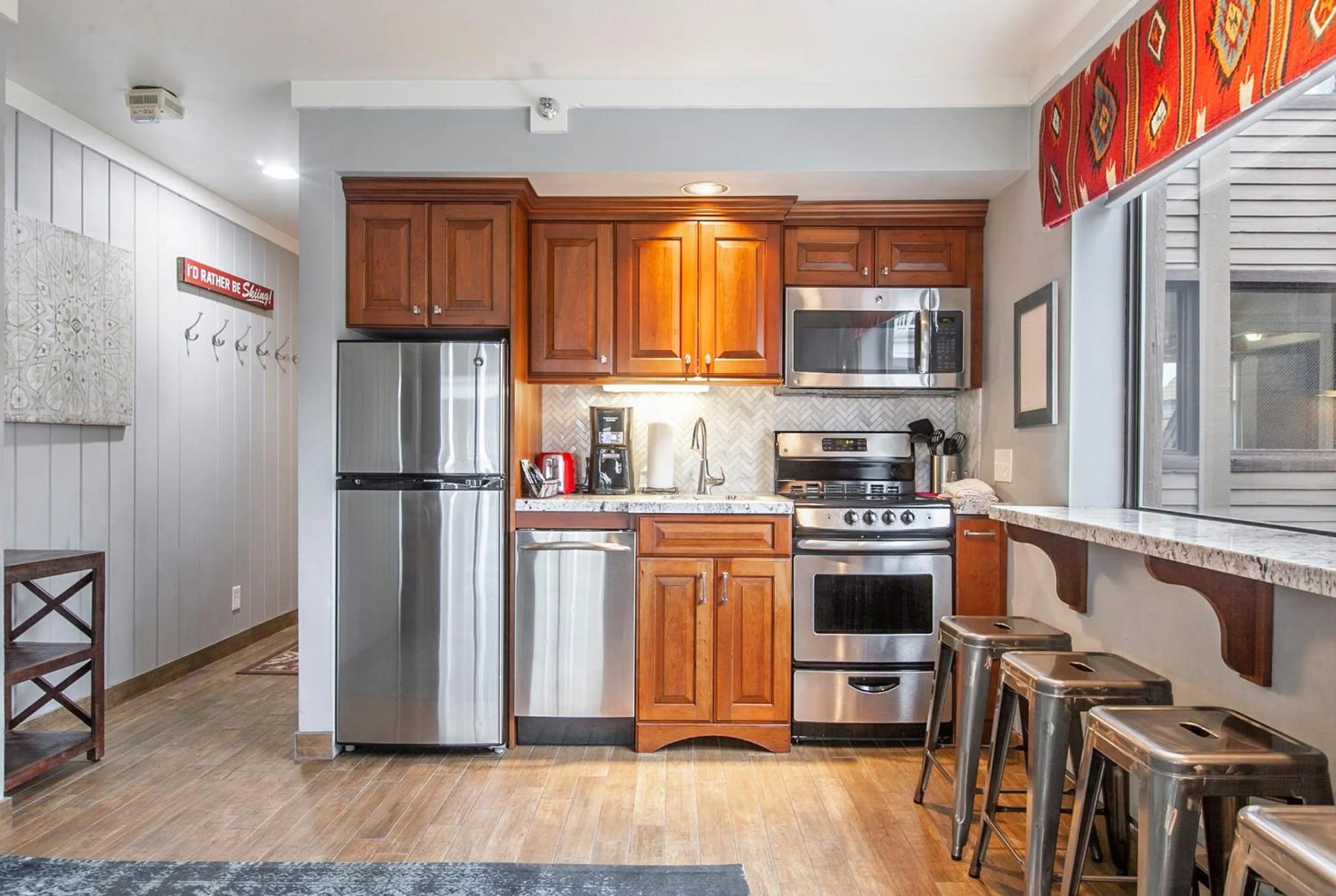 Kitchen or kitchenette in The Lodge at the Mountain Village by All Seasons Resort Lodging