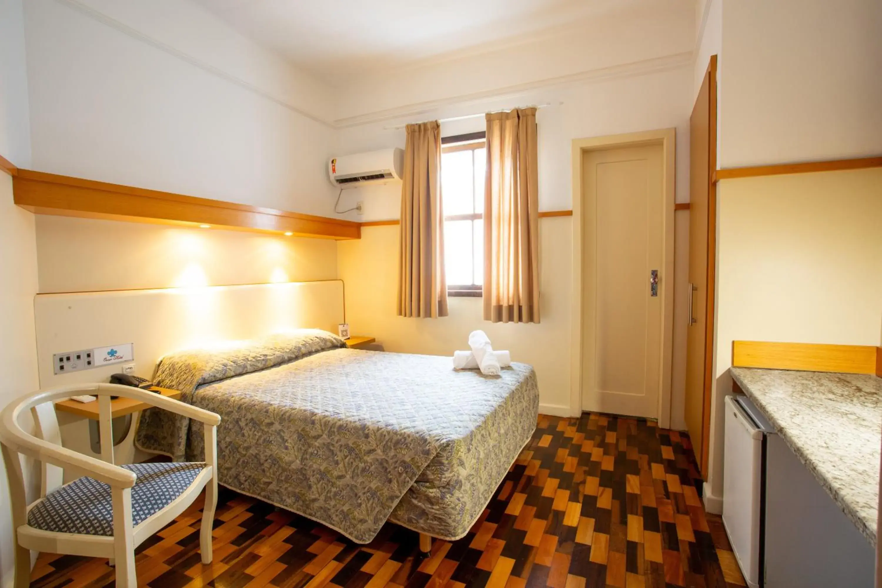 Bed in Oscar Hotel Bed in Oscar Hotel