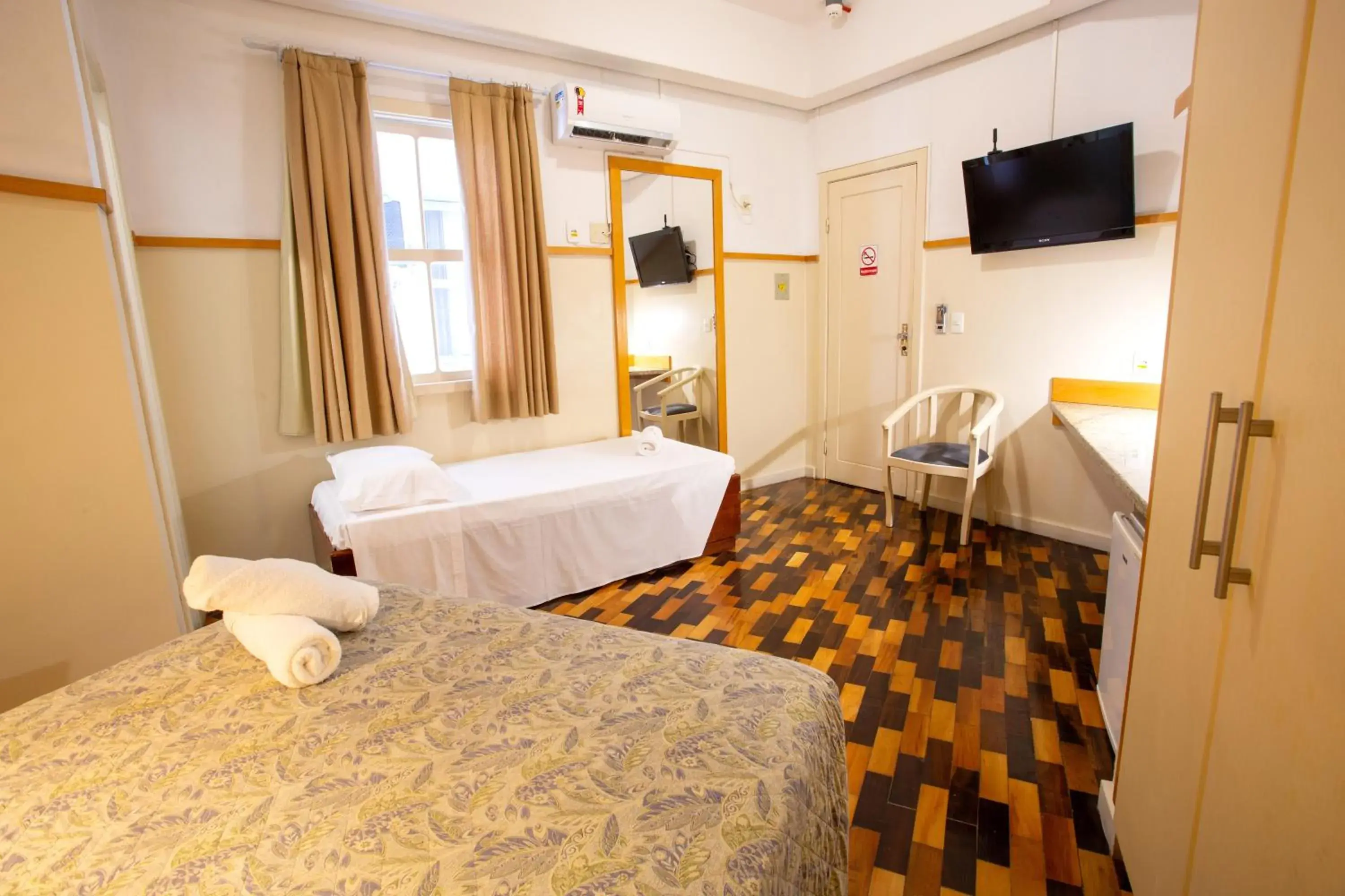 Bed in Oscar Hotel Bed in Oscar Hotel