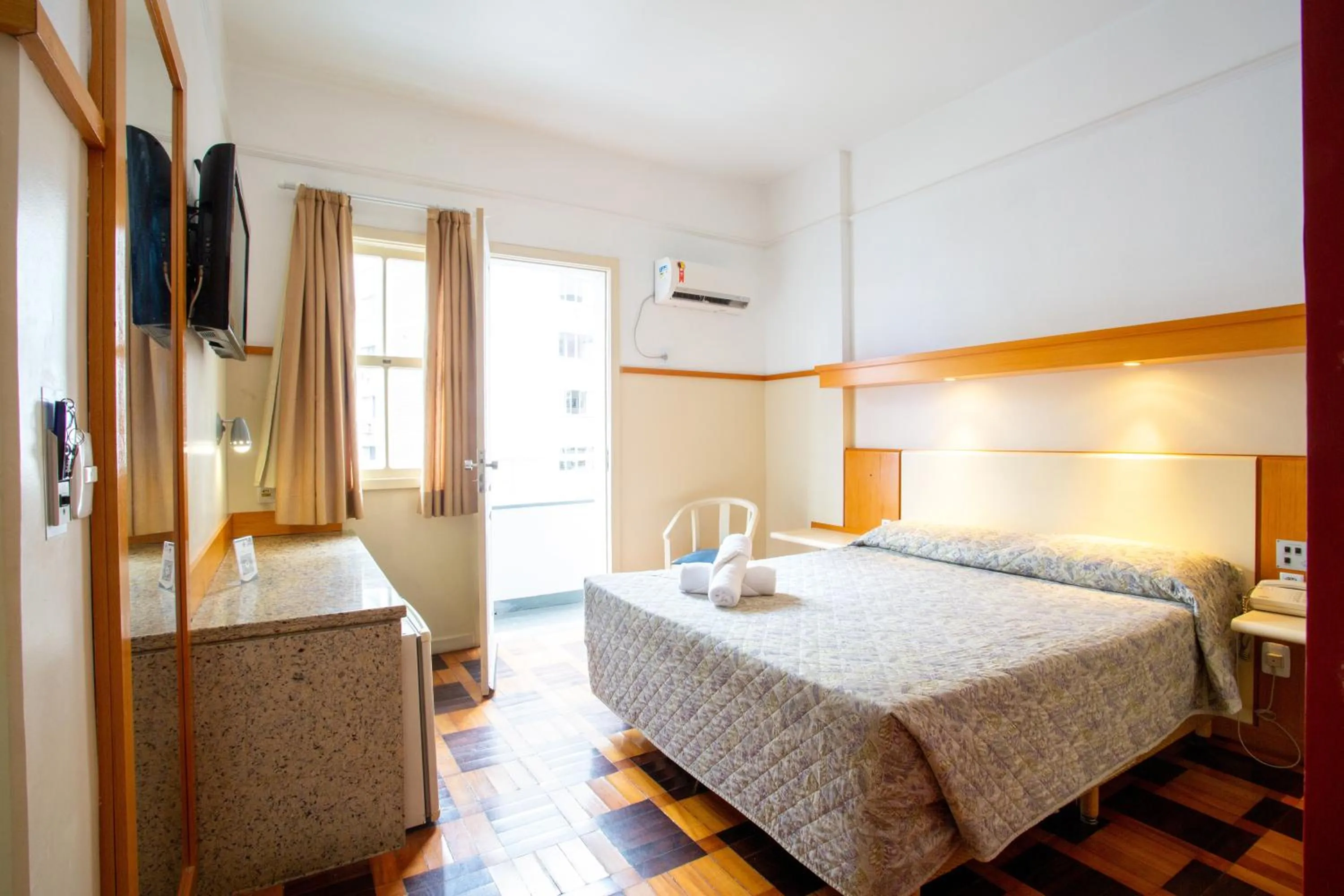 TV and multimedia, Bed in Oscar Hotel