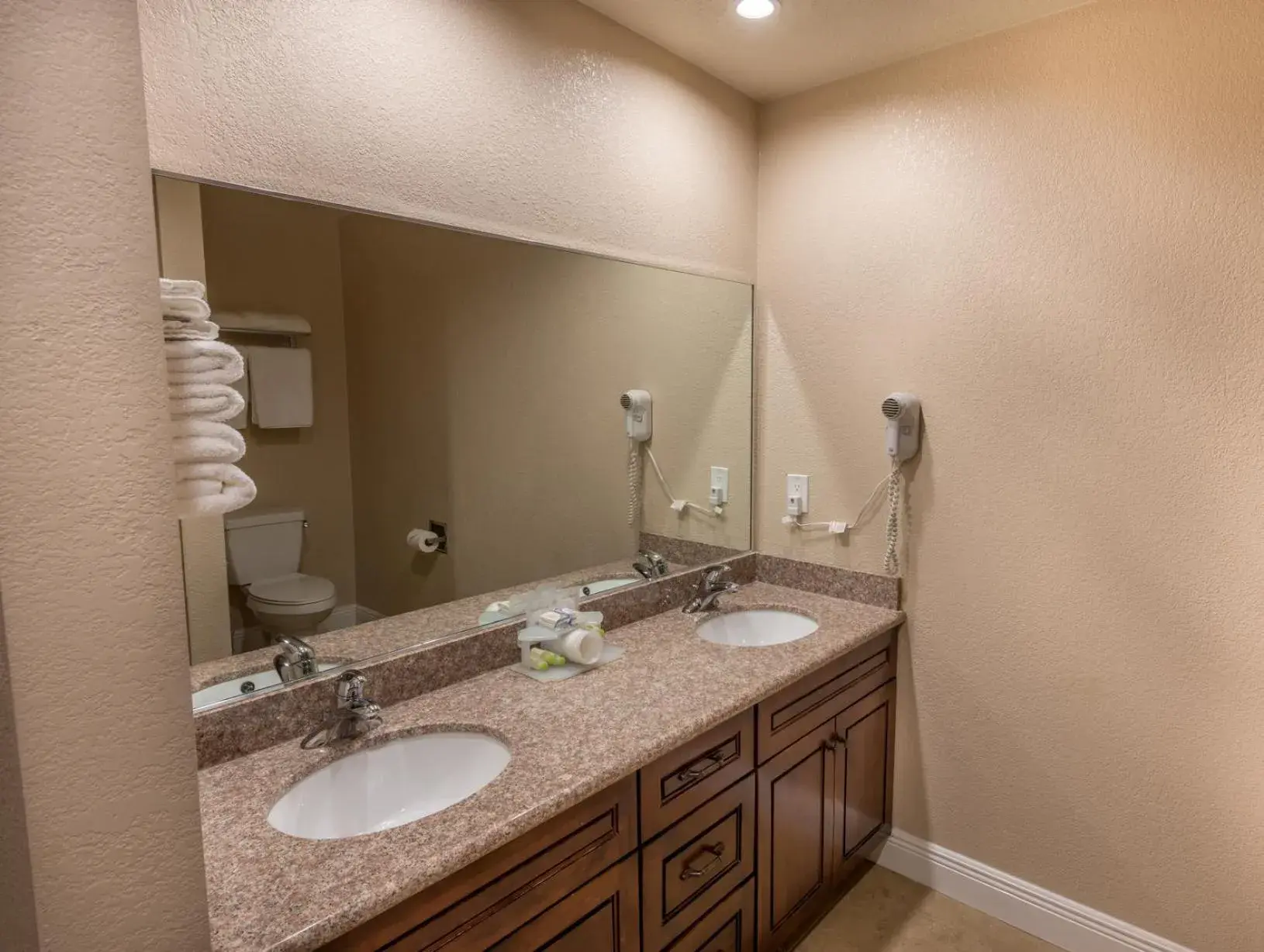 Edge Water Inn Edge Water Inn