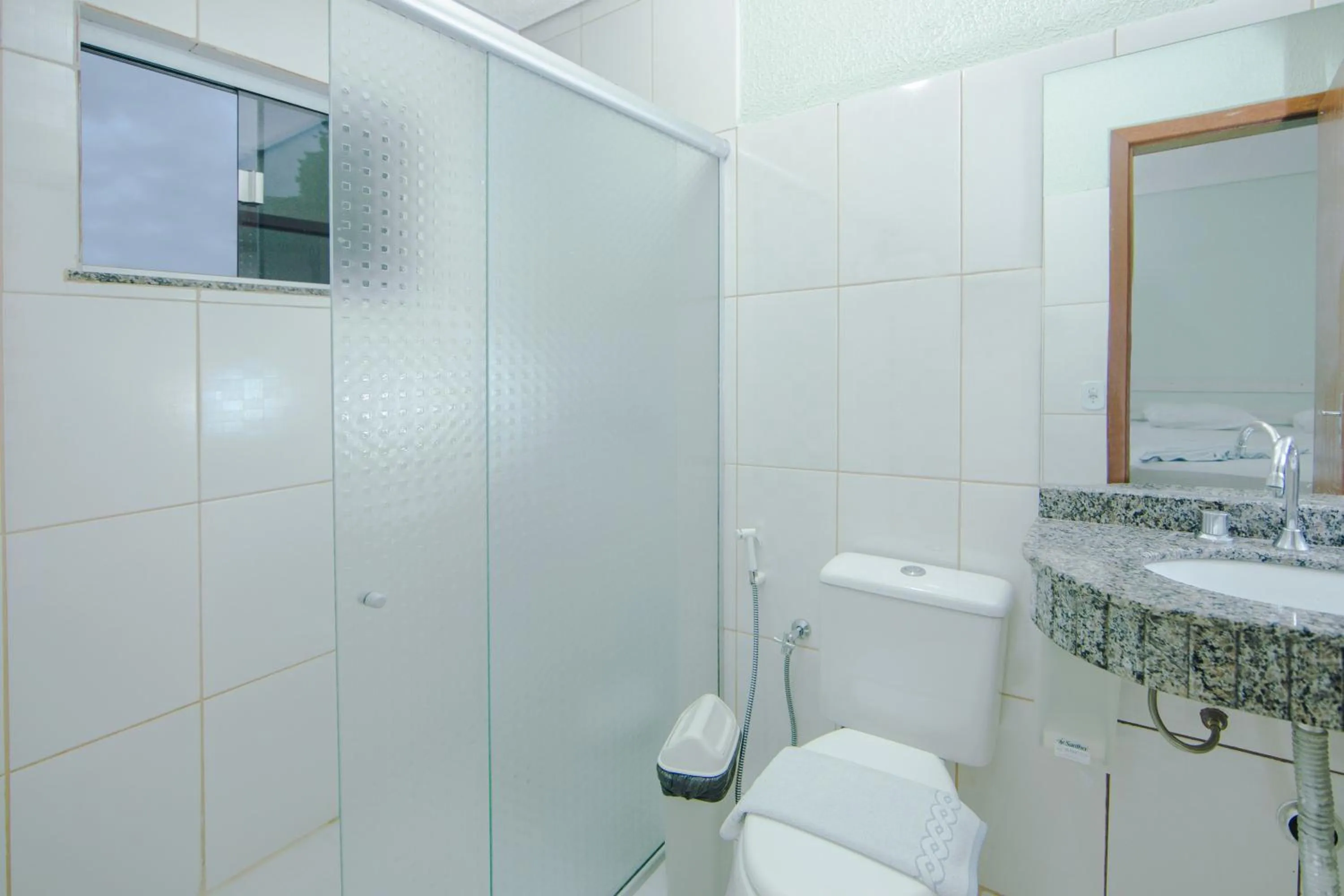 Breakfast in Hotel e Pousada Caroline