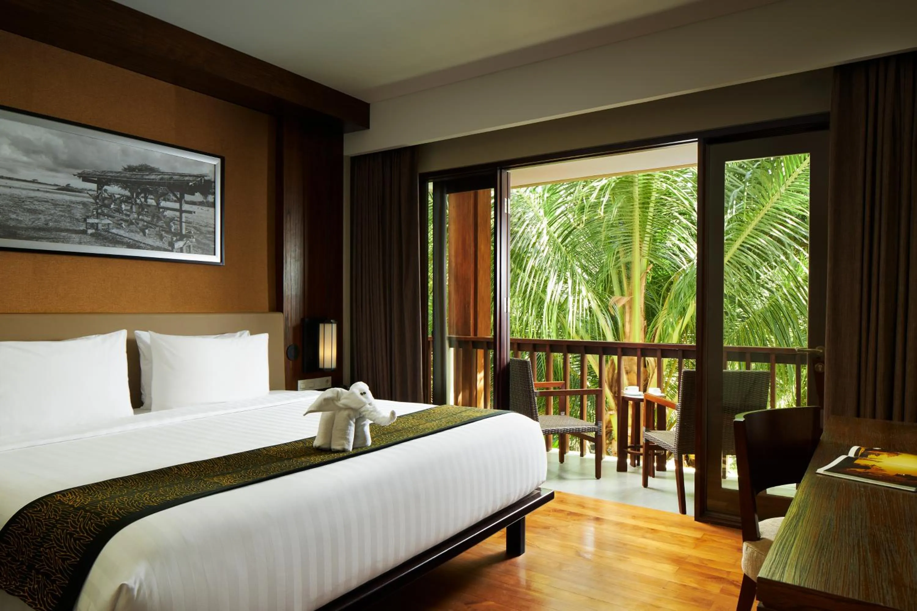 Photo of the whole room, Bed in eL Hotel Banyuwangi