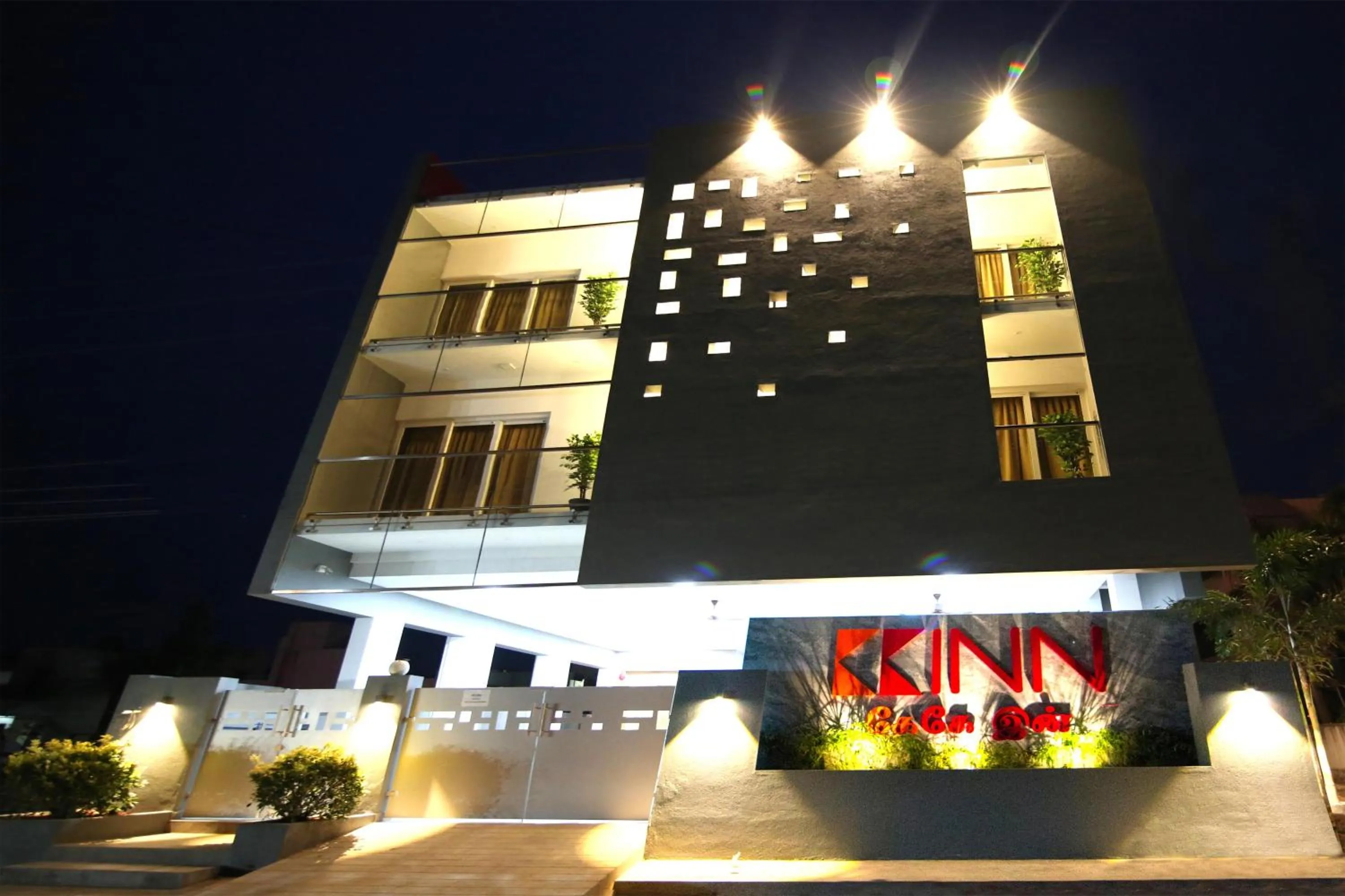 Facade/entrance in KK Inn