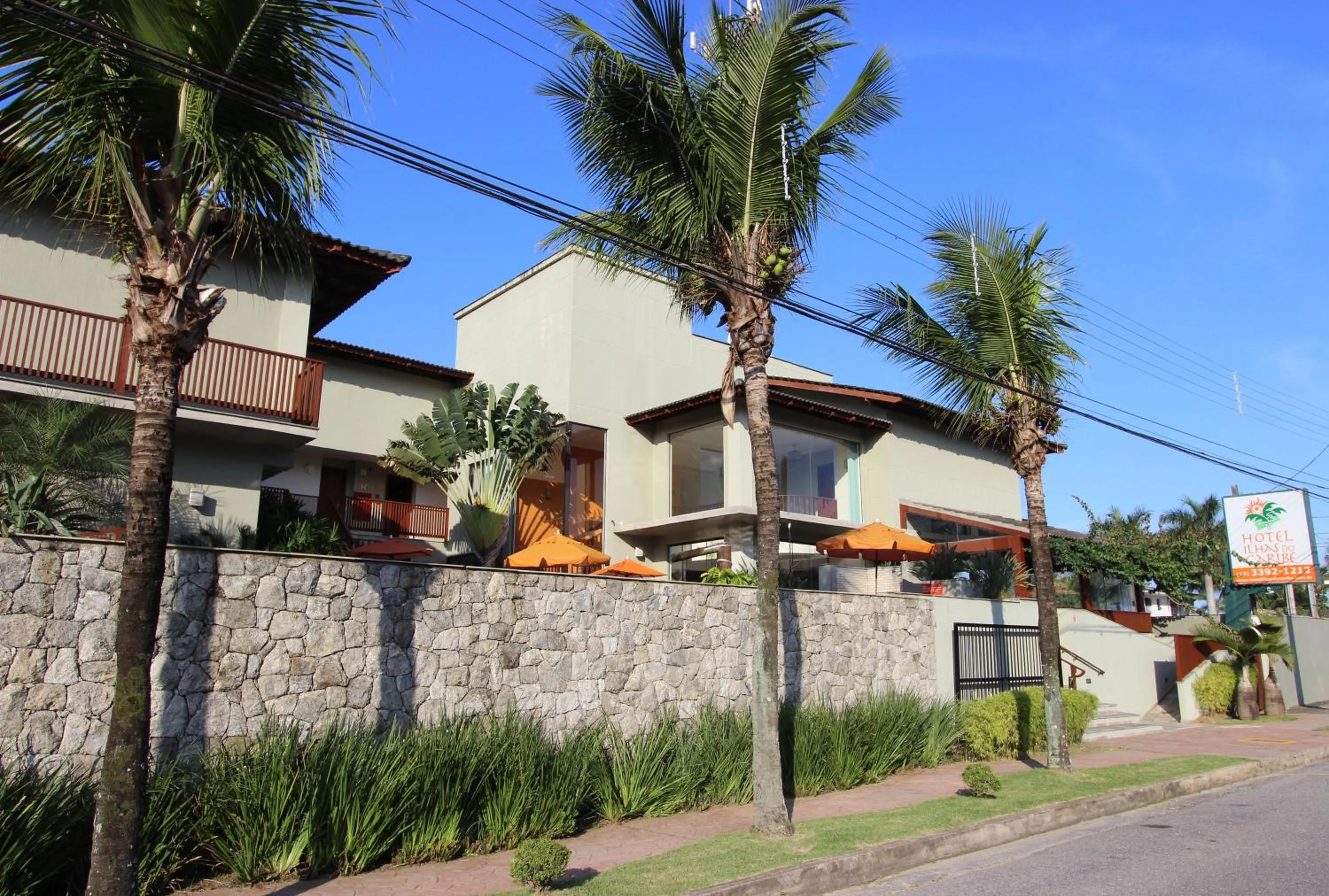 Property building in Hotel Ilhas do Caribe - Na melhor região da Praia da Enseada