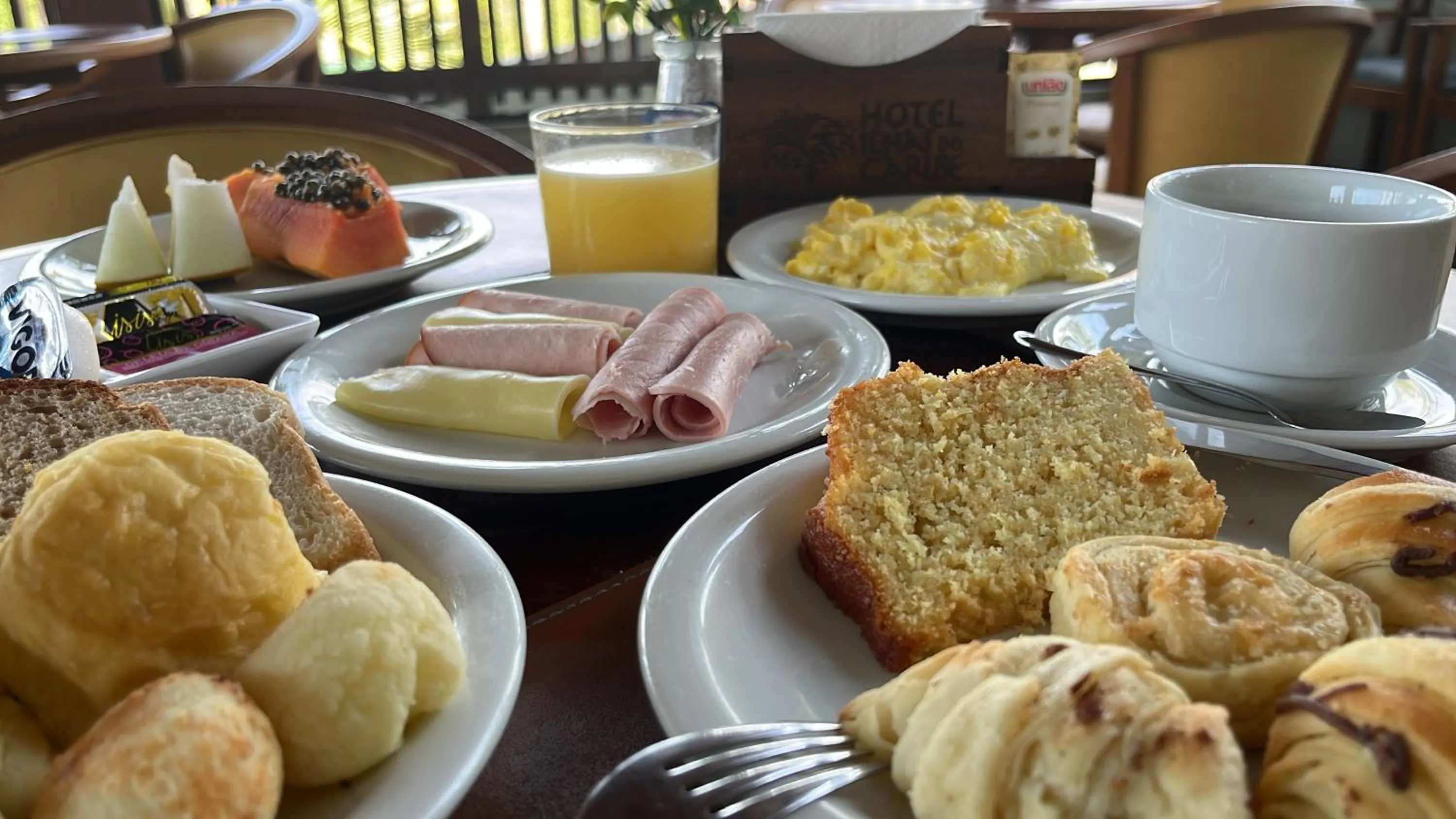 Breakfast in Hotel Ilhas do Caribe - Na melhor região da Praia da Enseada