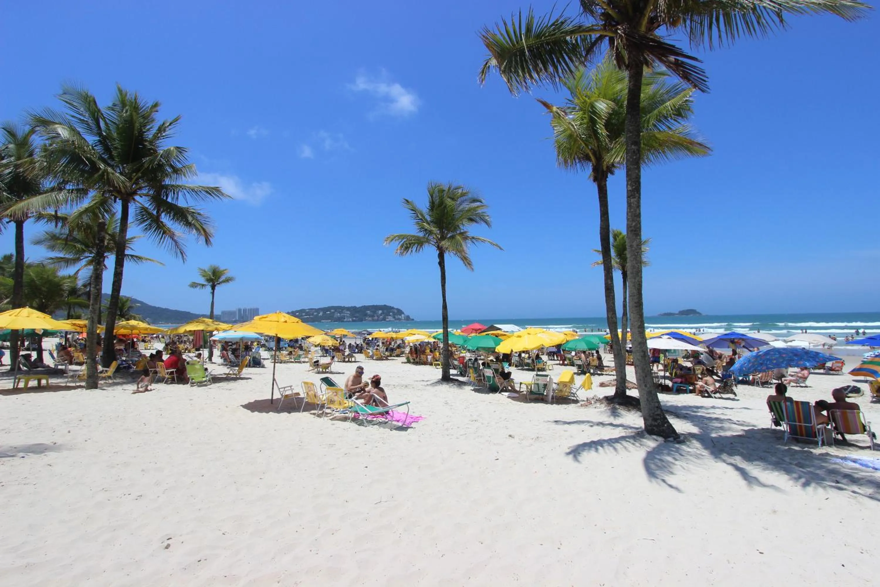 People in Hotel Ilhas do Caribe - Na melhor região da Praia da Enseada