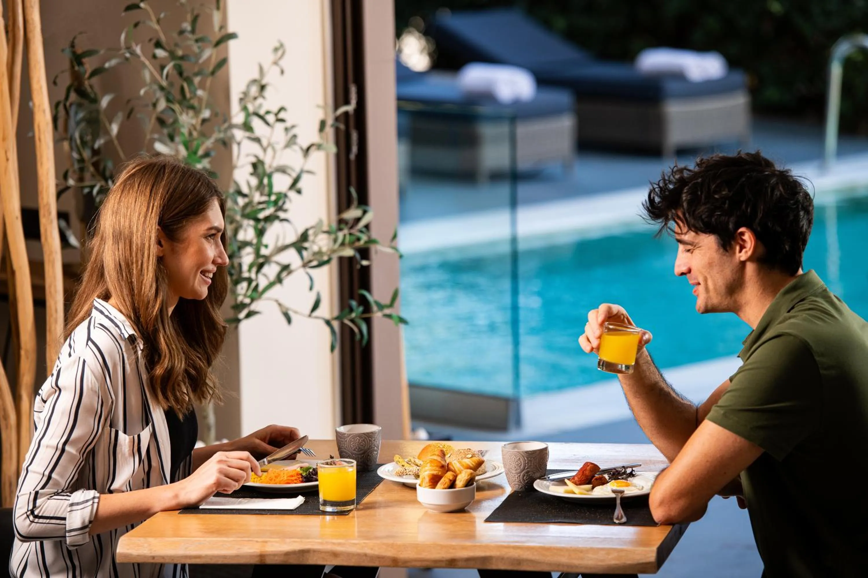 Food and drinks in Athenian Riviera Hotel& Suites