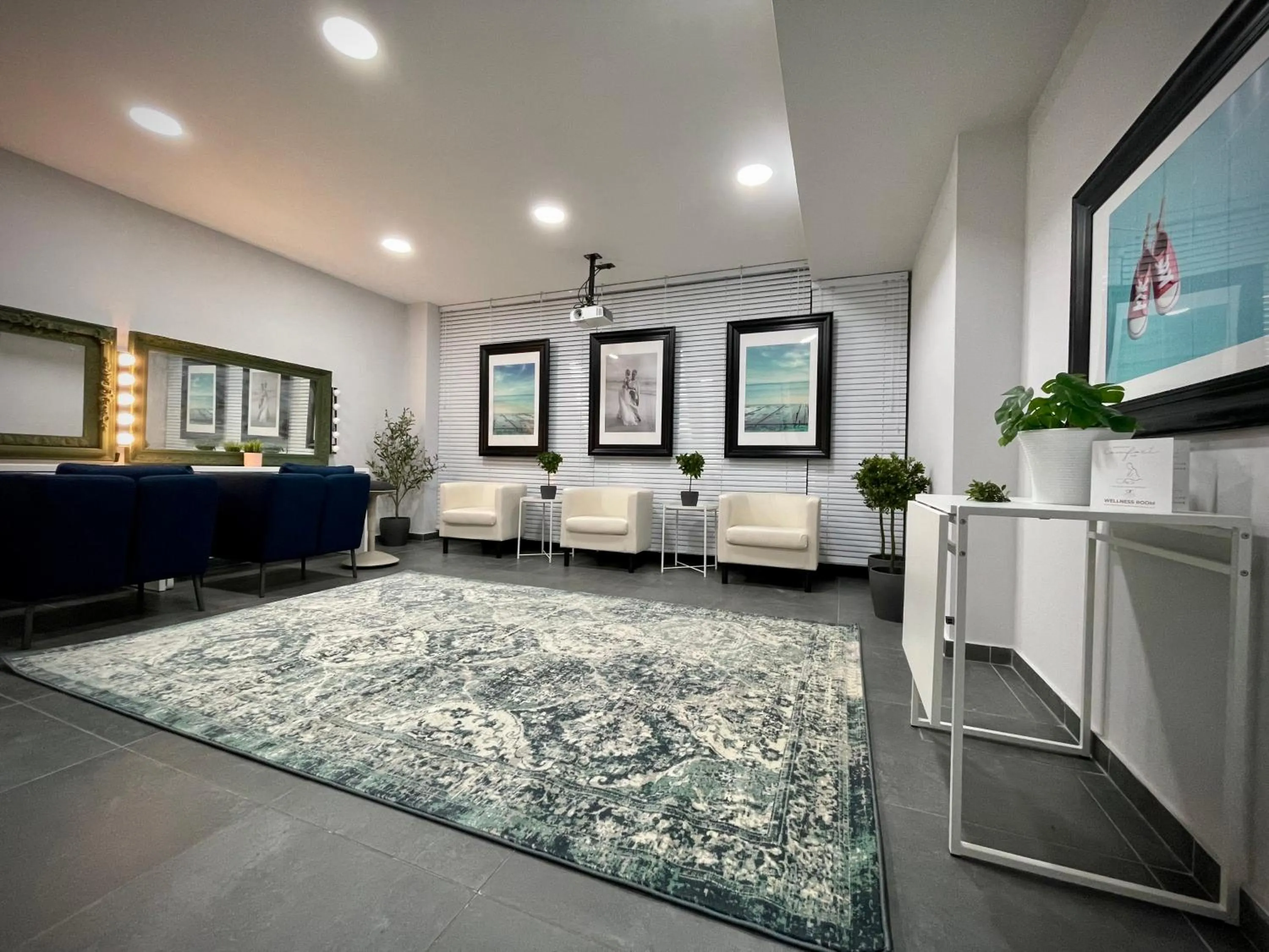 Area and facilities in Athenian Riviera Hotel& Suites