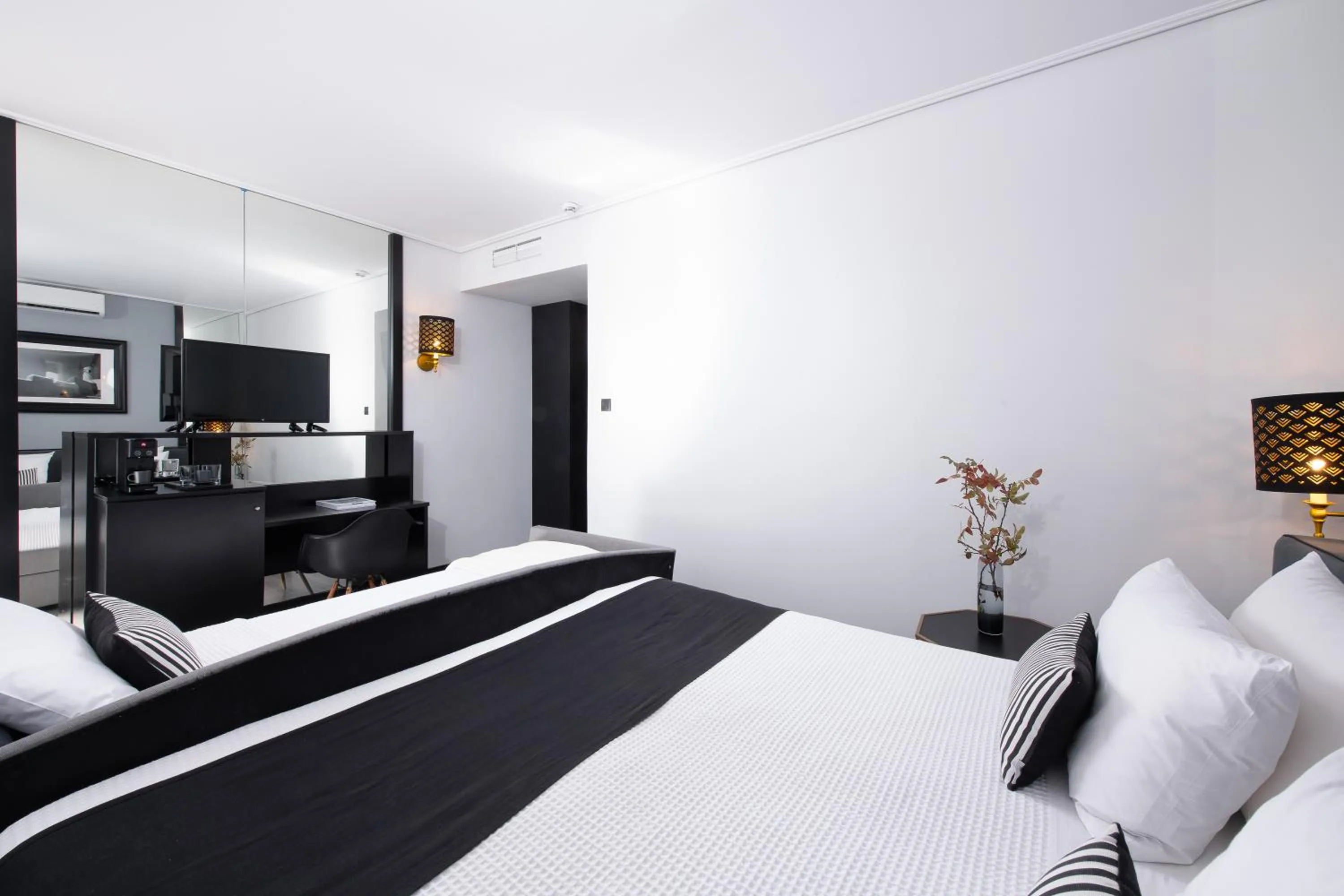 Bedroom, Bed in Athenian Riviera Hotel& Suites