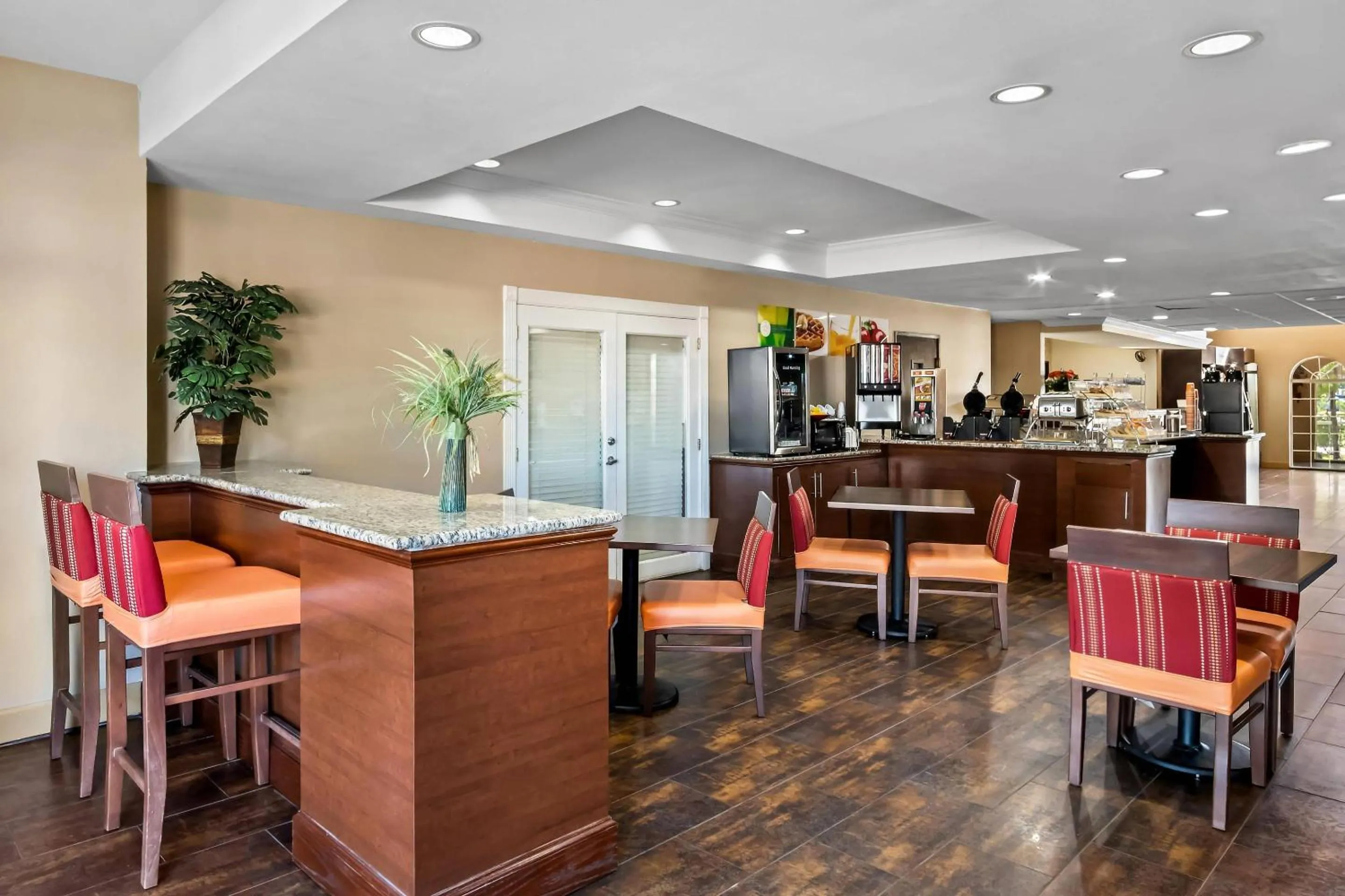 Breakfast in Quality Suites Irving-Las Colinas