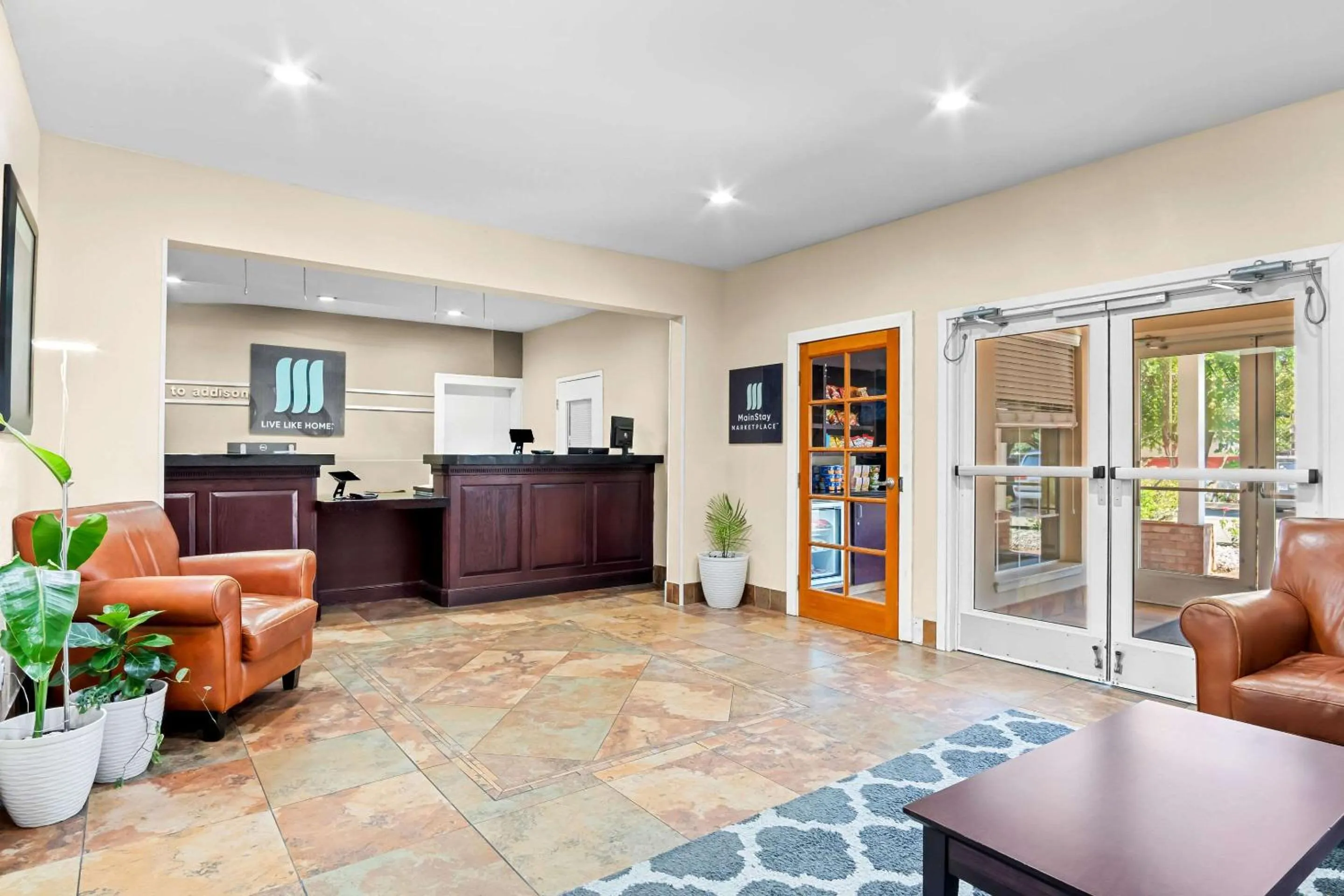 Lobby or reception in MainStay Suites Addison-Dallas