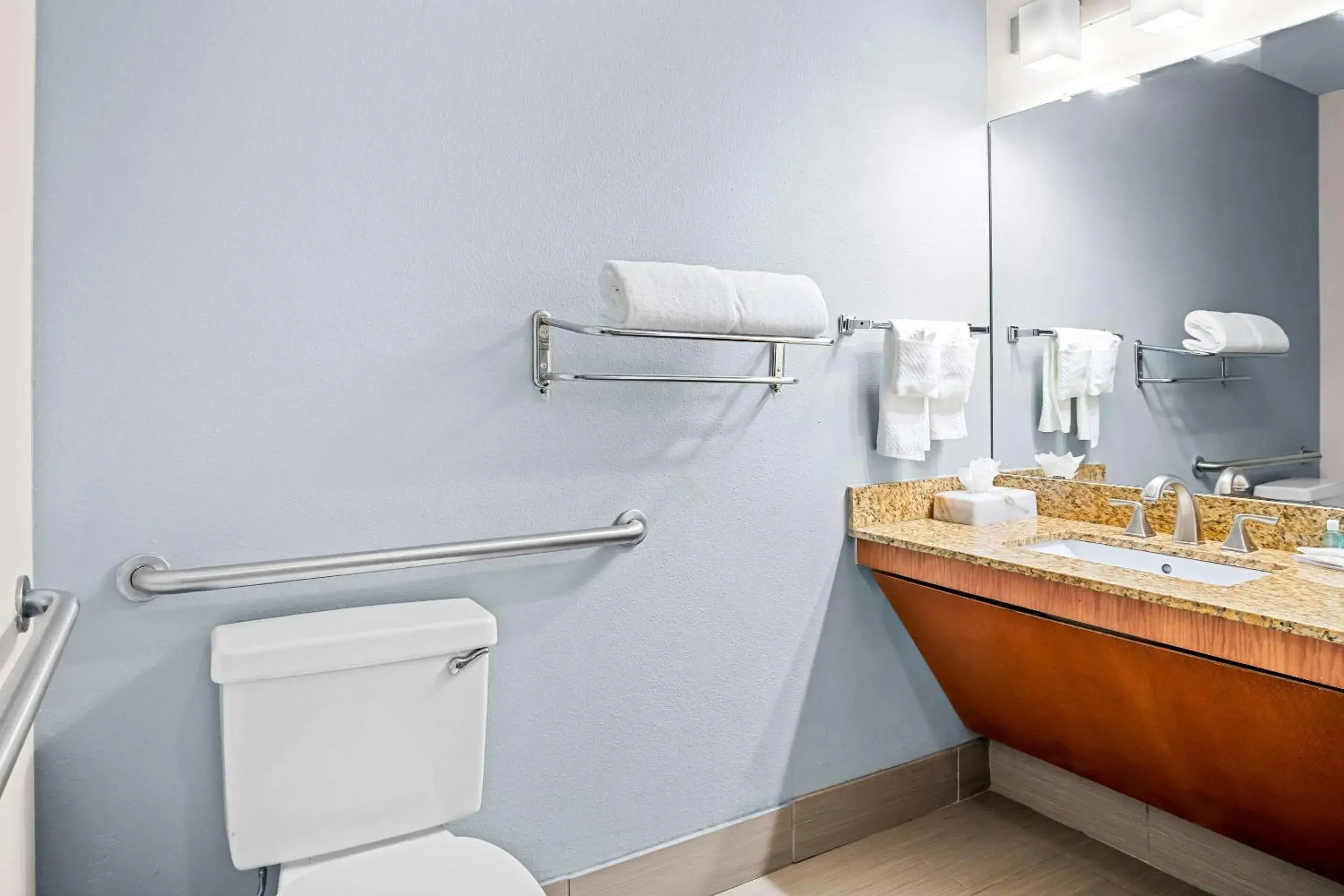 Bedroom in MainStay Suites Addison-Dallas Bedroom in MainStay Suites Addison-Dallas