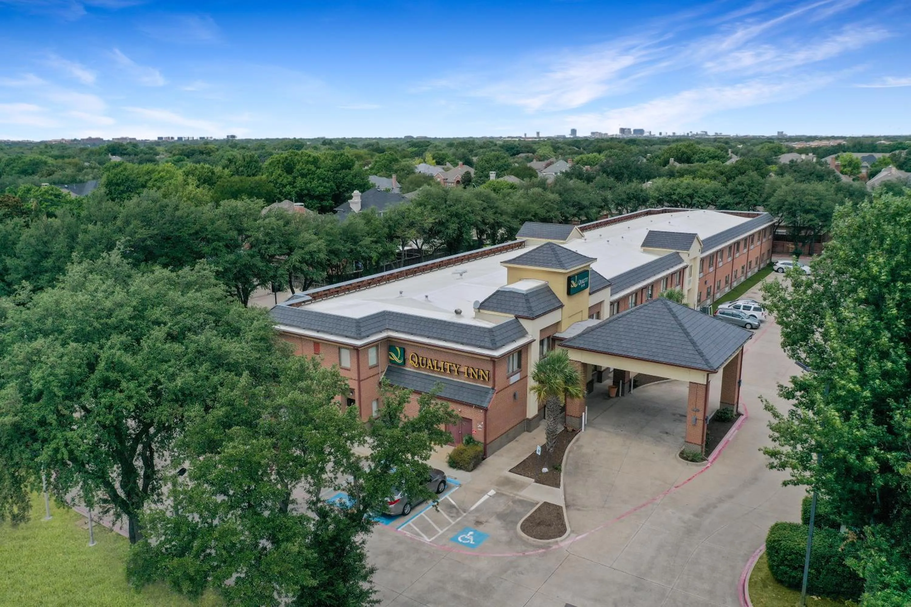 Property building in Quality Inn West Plano - Dallas