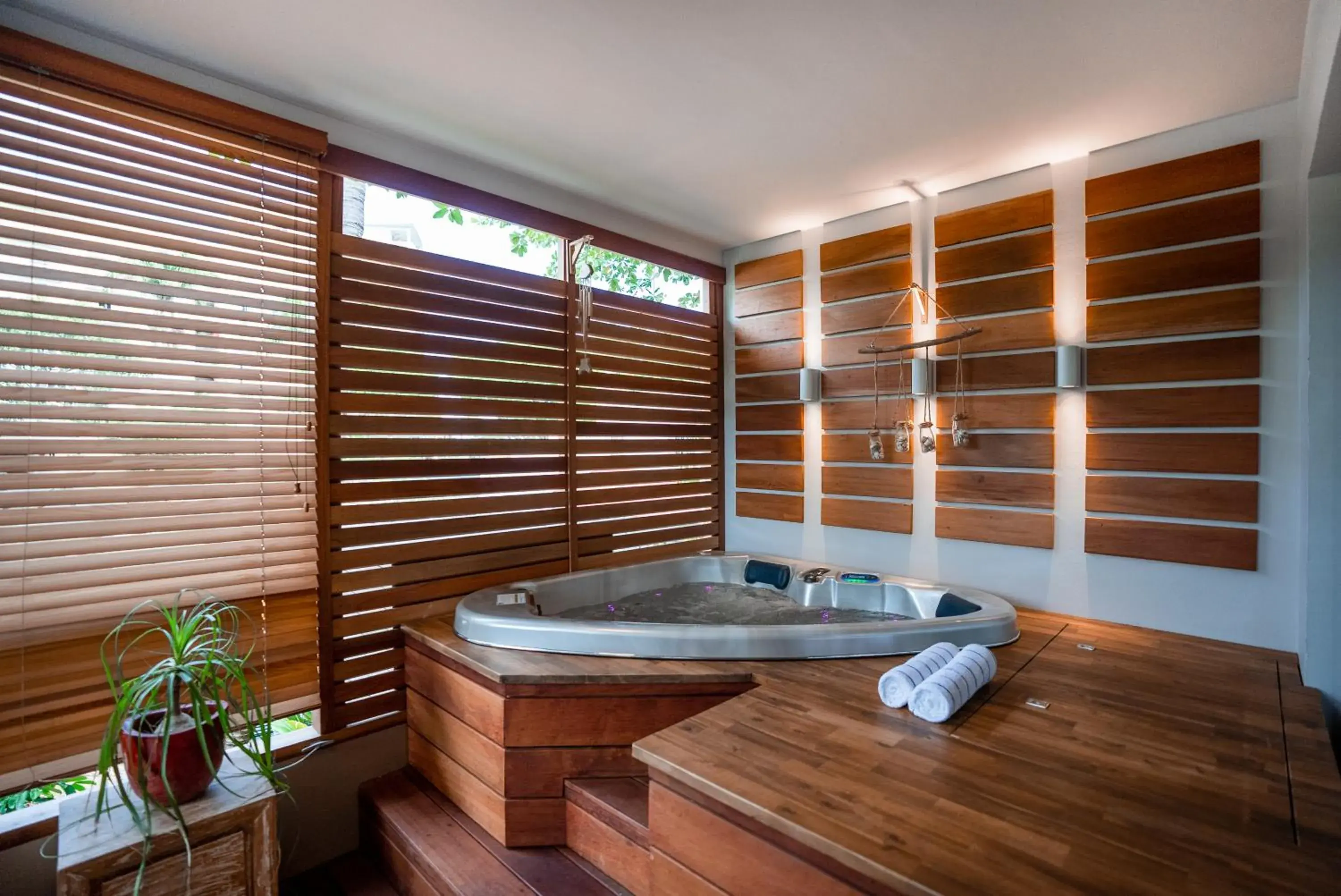 Premium Suite with Hot Tub in Hôtel Le Lagon Premium Suite with Hot Tub in Hôtel Le Lagon