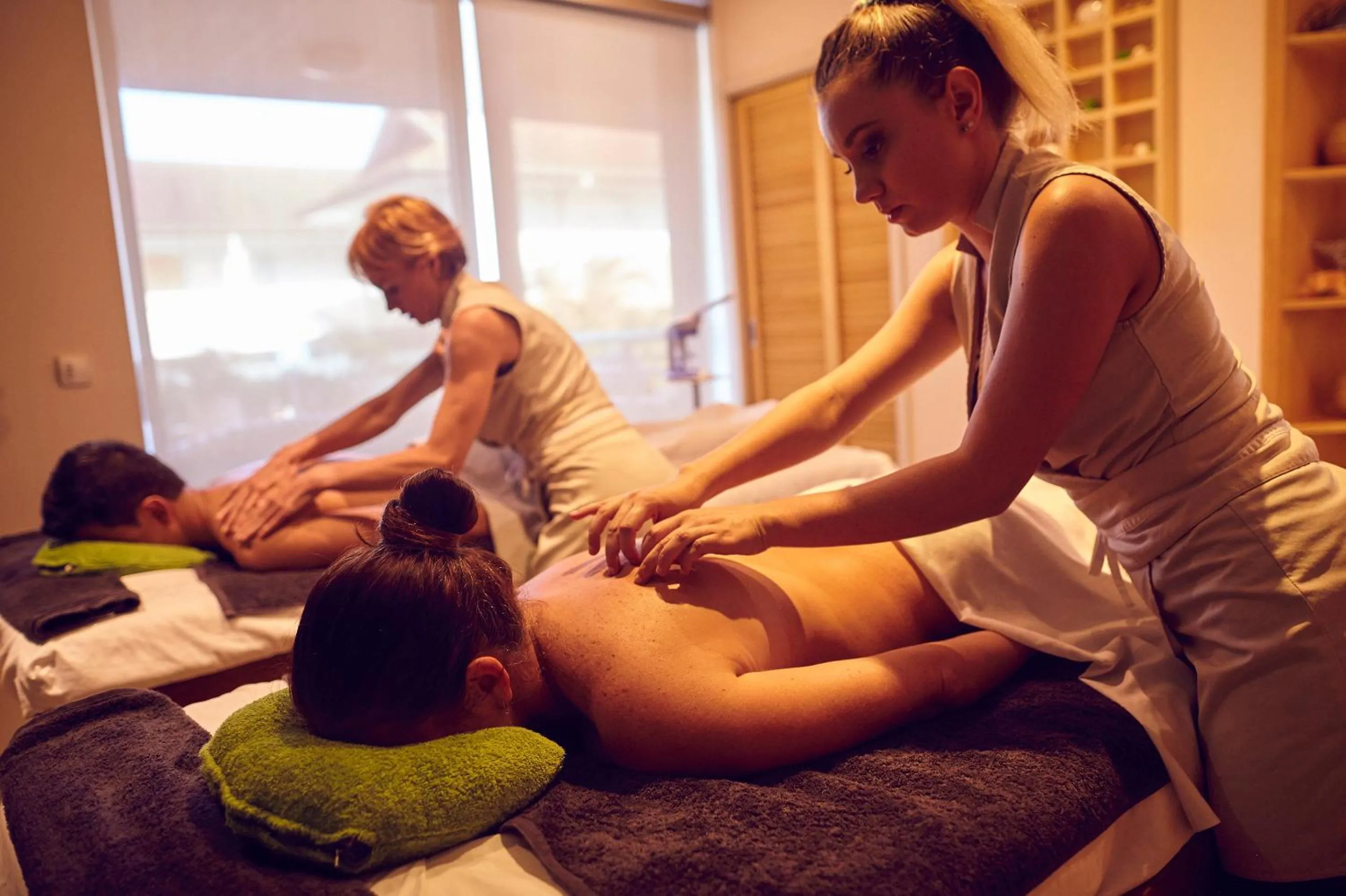 Staff in Hôtel Le Lagon