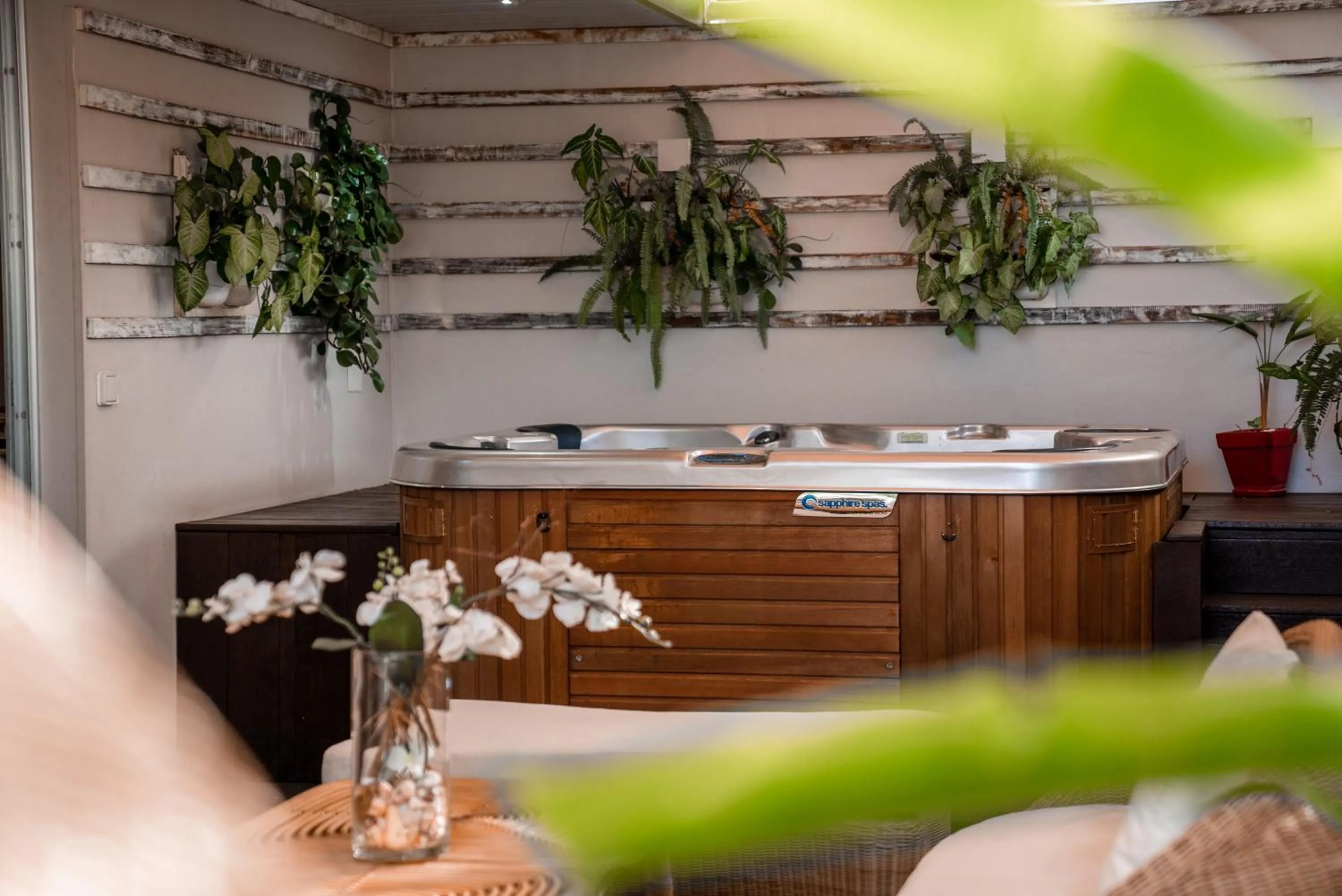 Hot Tub in Hôtel Le Lagon